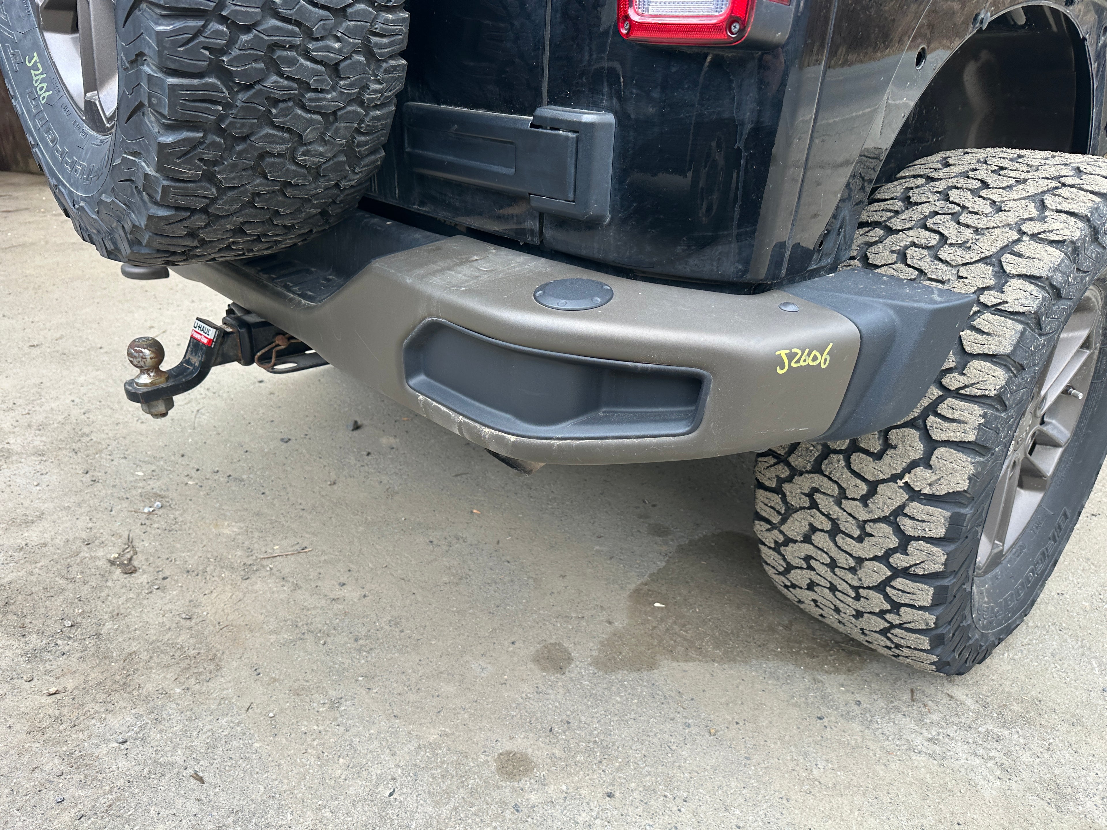 2016 Jeep Wrangler JK Unlimited Sahara 3.6 – J2606