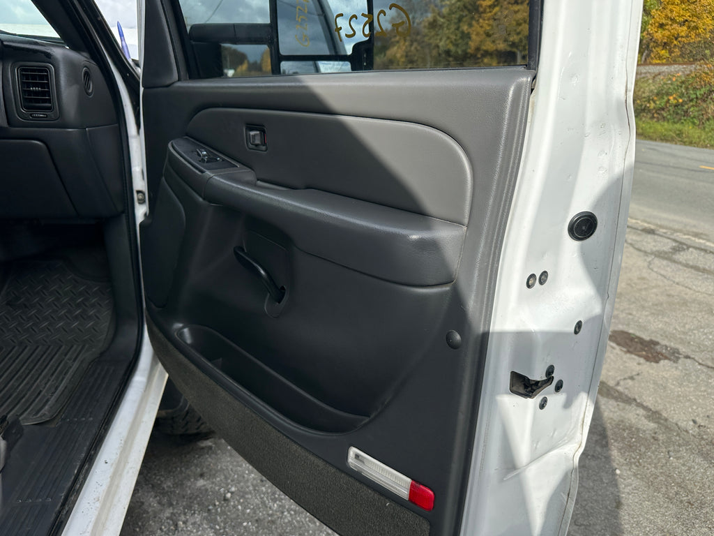 2004 GMC Sierra K2500HD 6.6 LLY Duramax – G2527