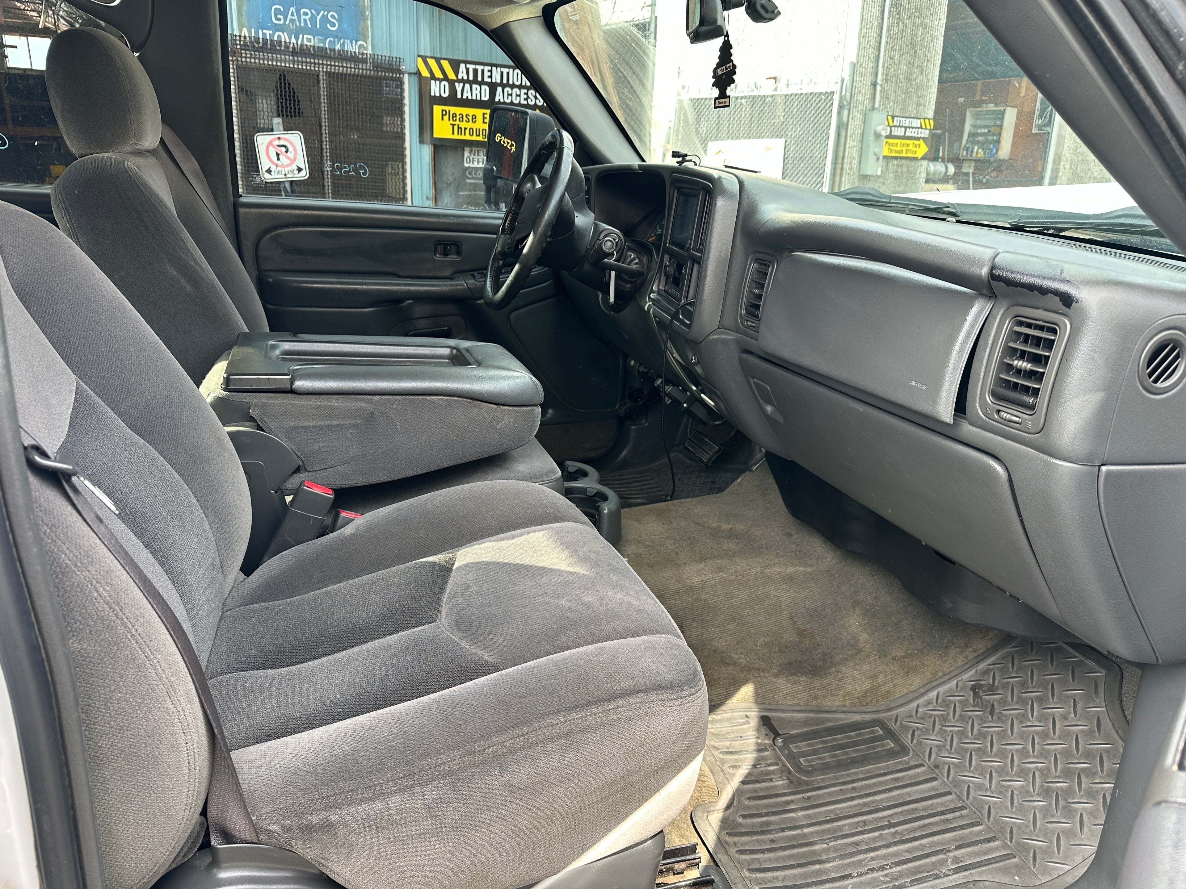 2004 GMC Sierra K2500HD 6.6 LLY Duramax – G2527