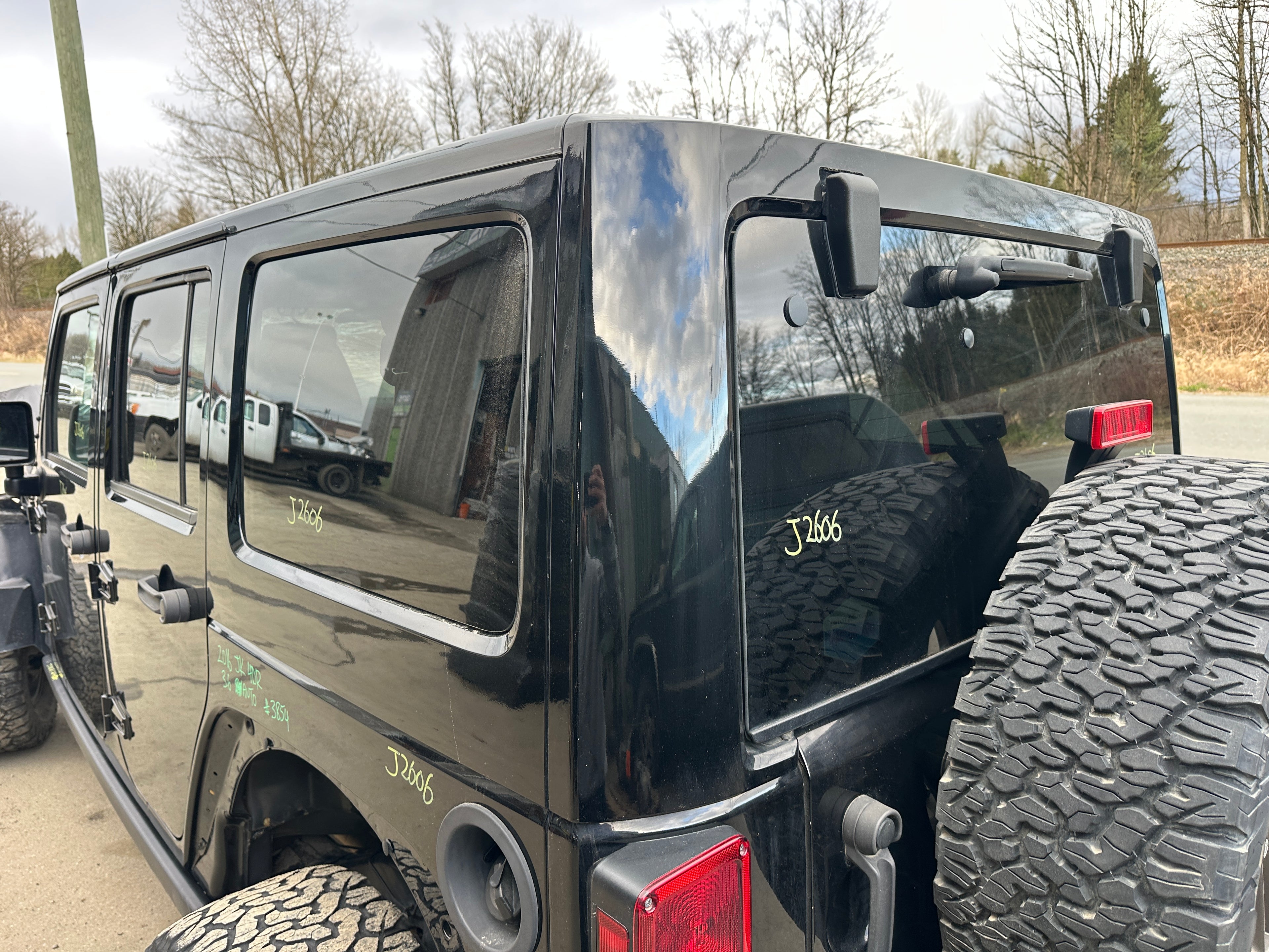 2016 Jeep Wrangler JK Unlimited Sahara 3.6 – J2606