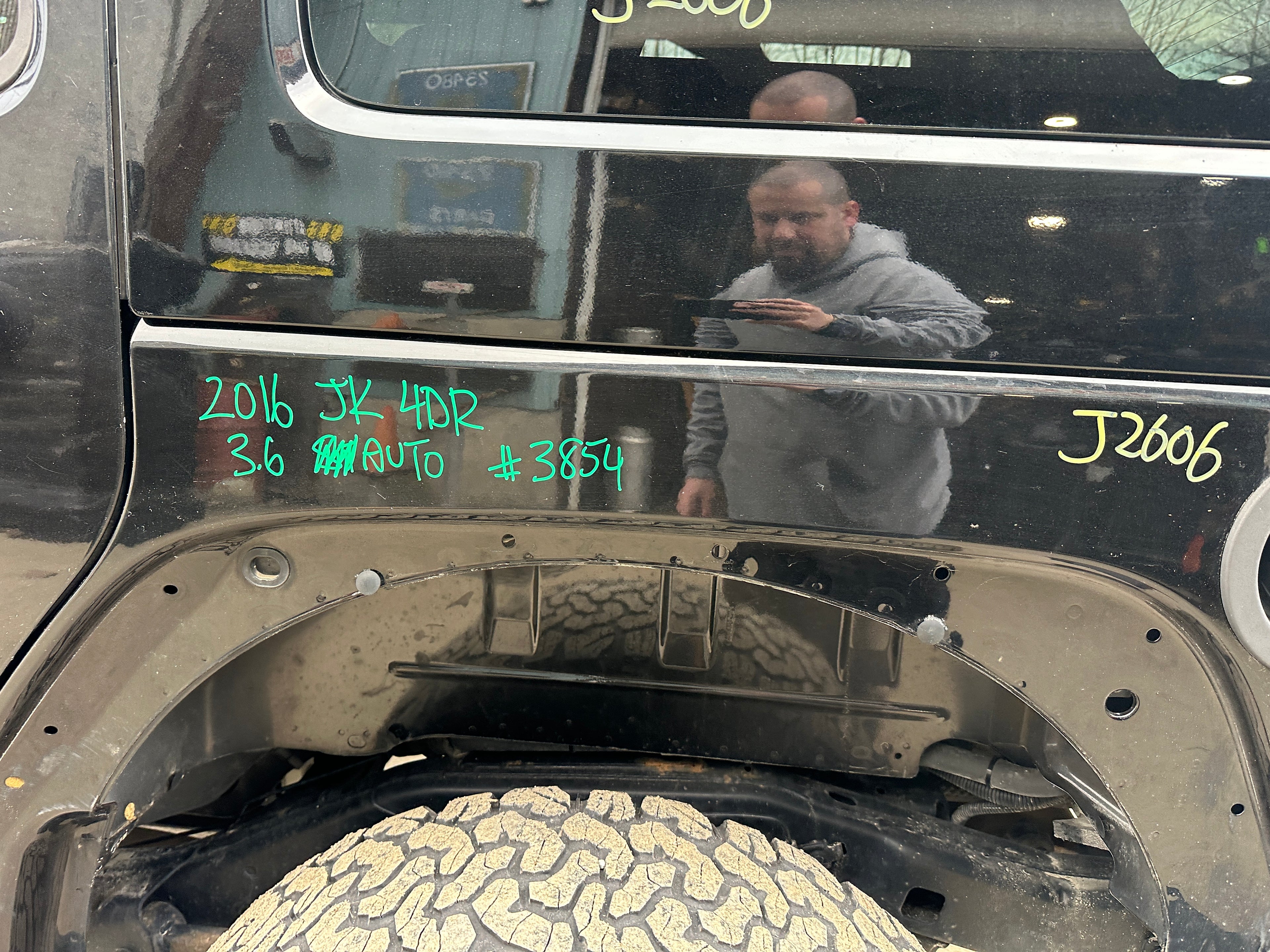 2016 Jeep Wrangler JK Unlimited Sahara 3.6 – J2606
