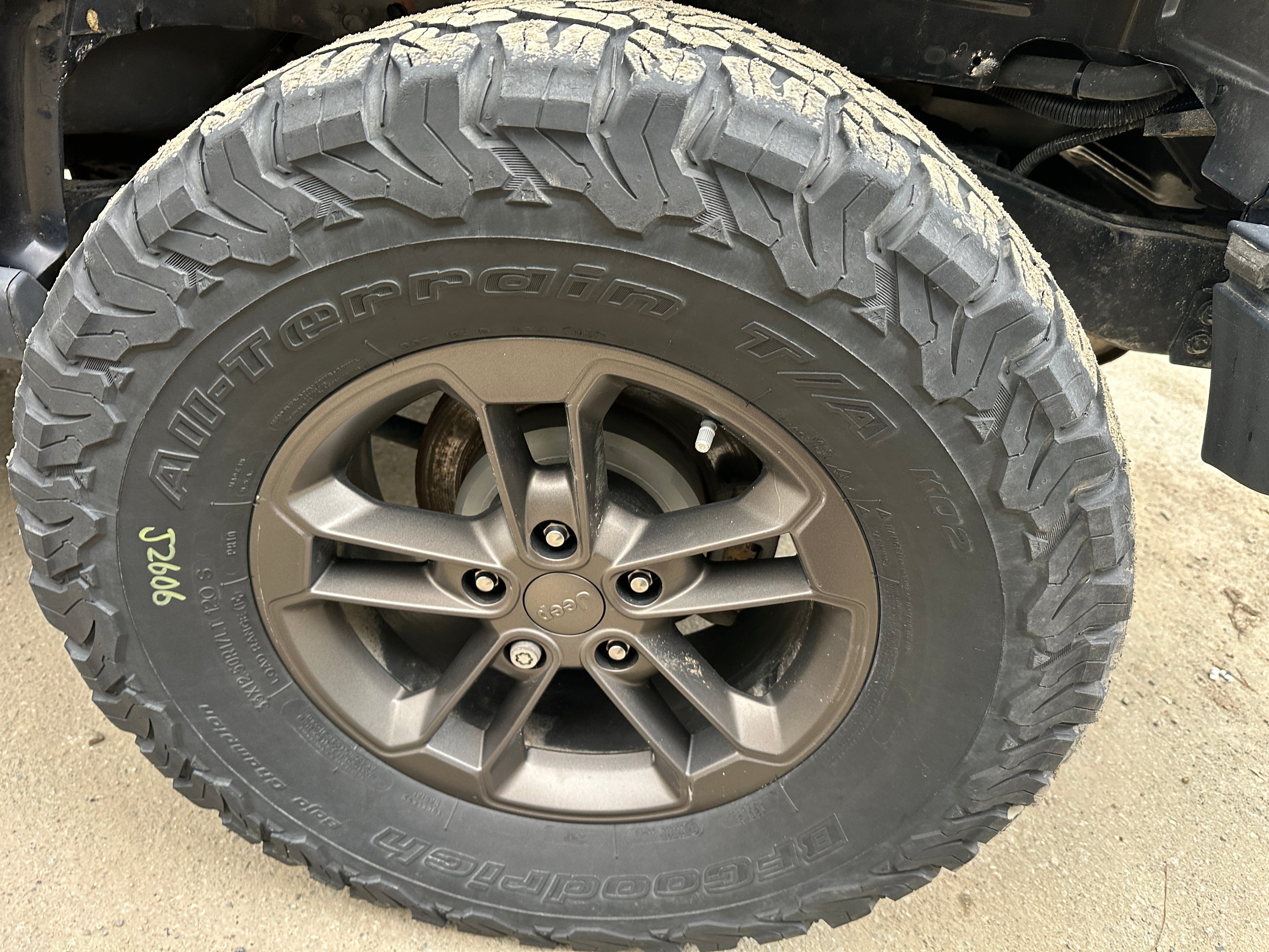 2016 Jeep Wrangler JK Unlimited Sahara 3.6 – J2606
