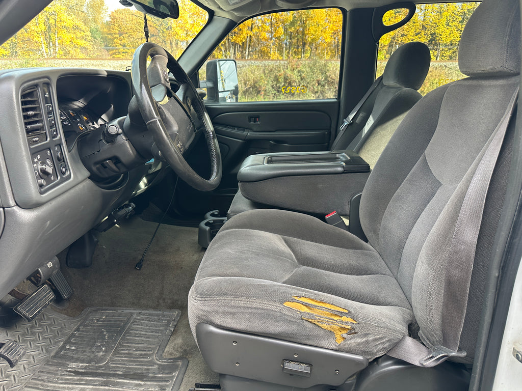 2004 GMC Sierra K2500HD 6.6 LLY Duramax – G2527