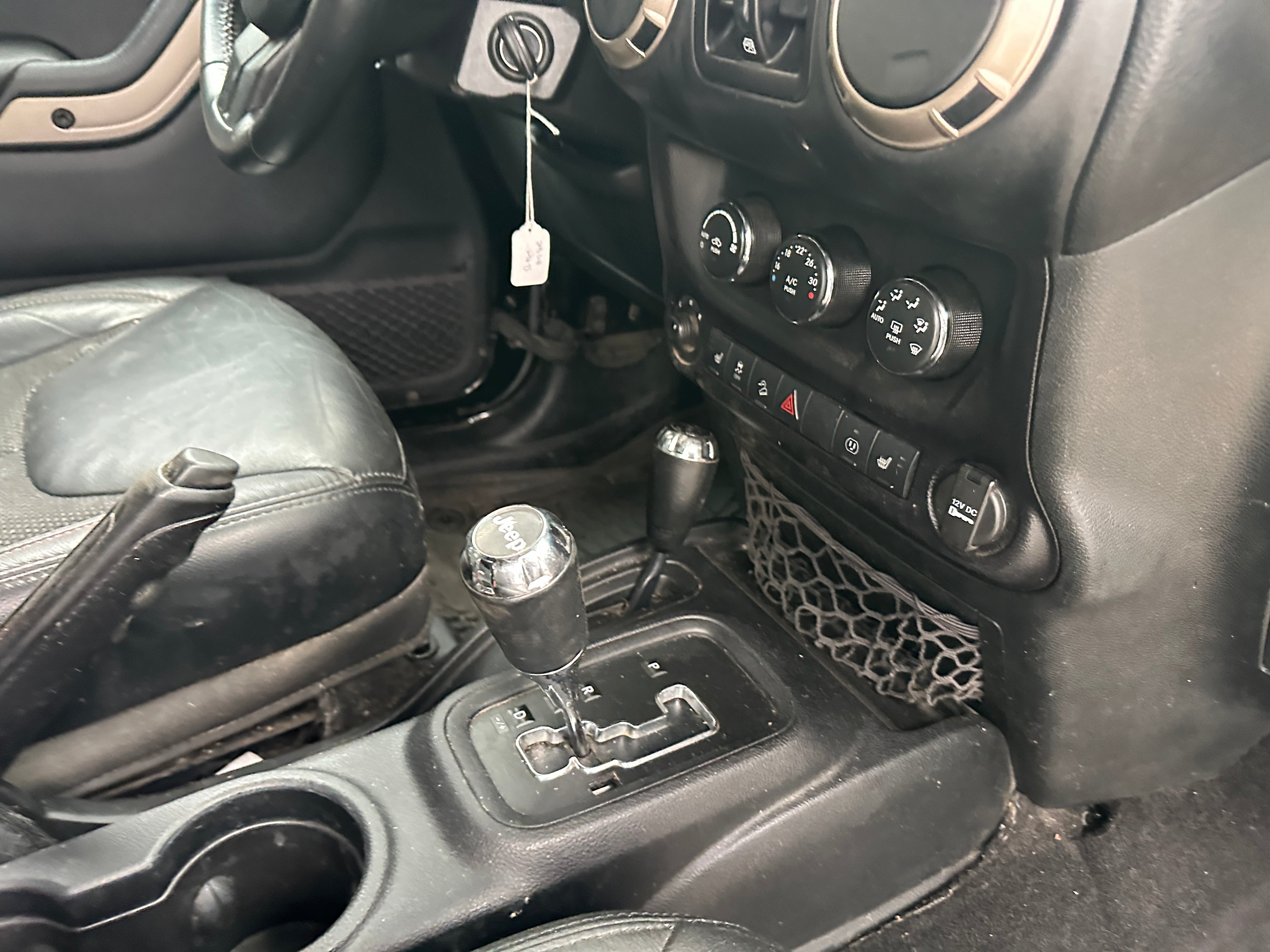 2016 Jeep Wrangler JK Unlimited Sahara 3.6 – J2606