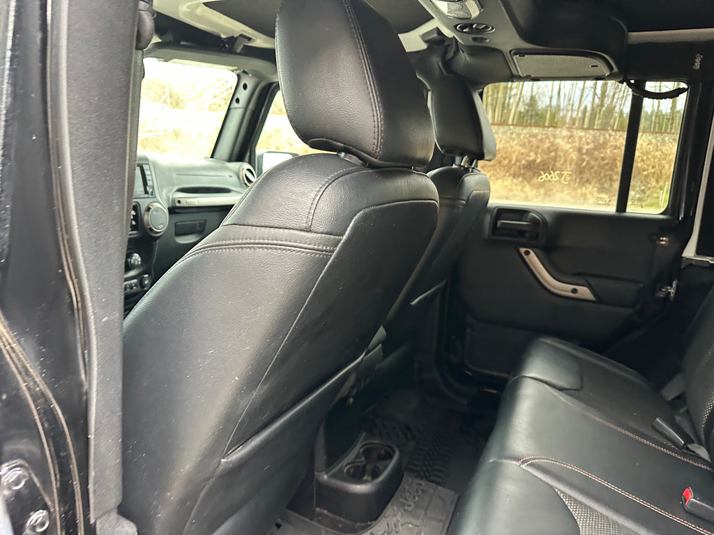 2016 Jeep Wrangler JK Unlimited Sahara 3.6 – J2606