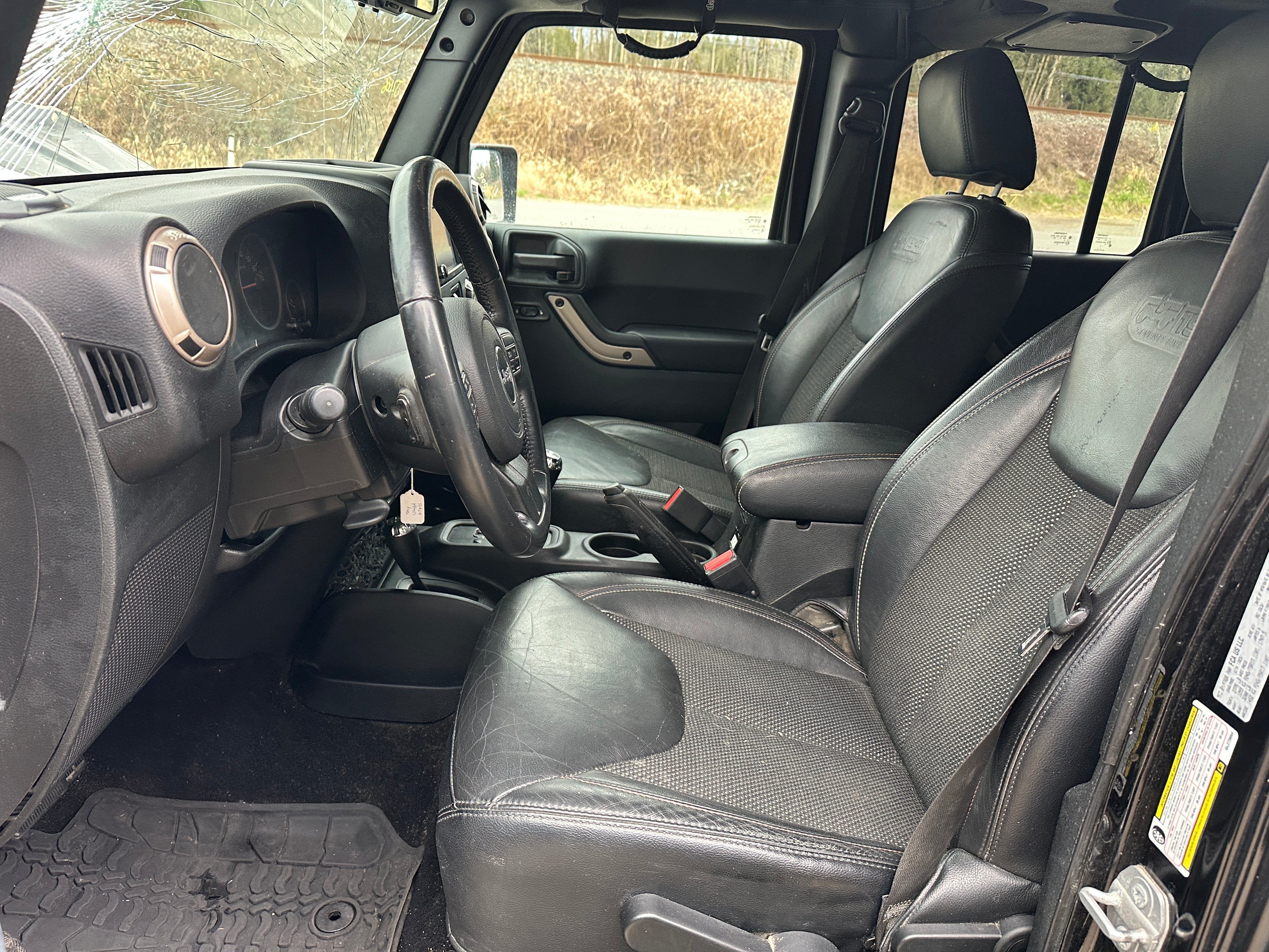 2016 Jeep Wrangler JK Unlimited Sahara 3.6 – J2606