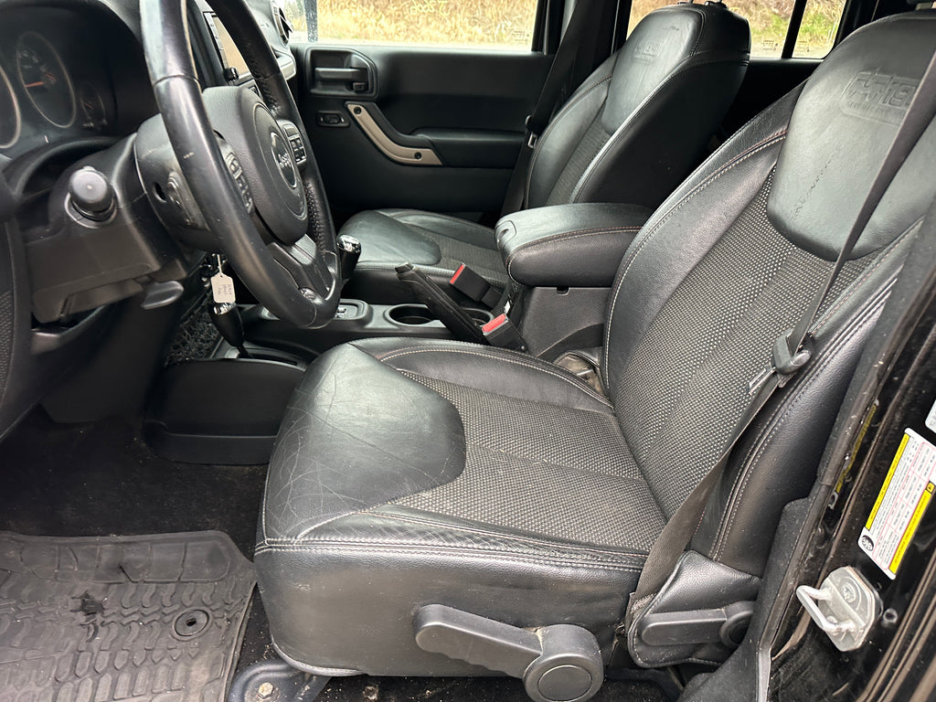 2016 Jeep Wrangler JK Unlimited Sahara 3.6 – J2606