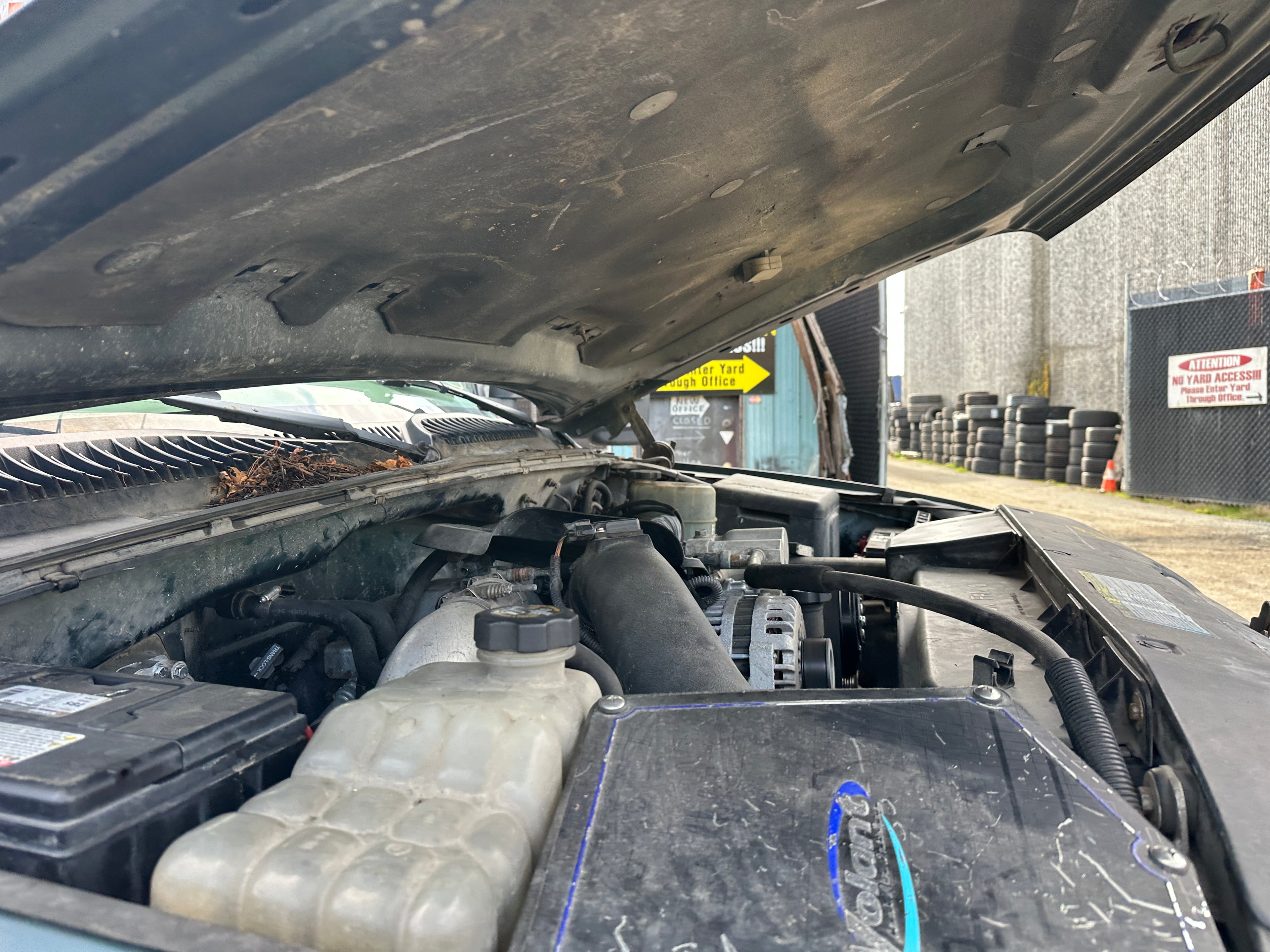 2001 Chevrolet Silverado K2500HD 6.6 LB7 Duramax – C2537