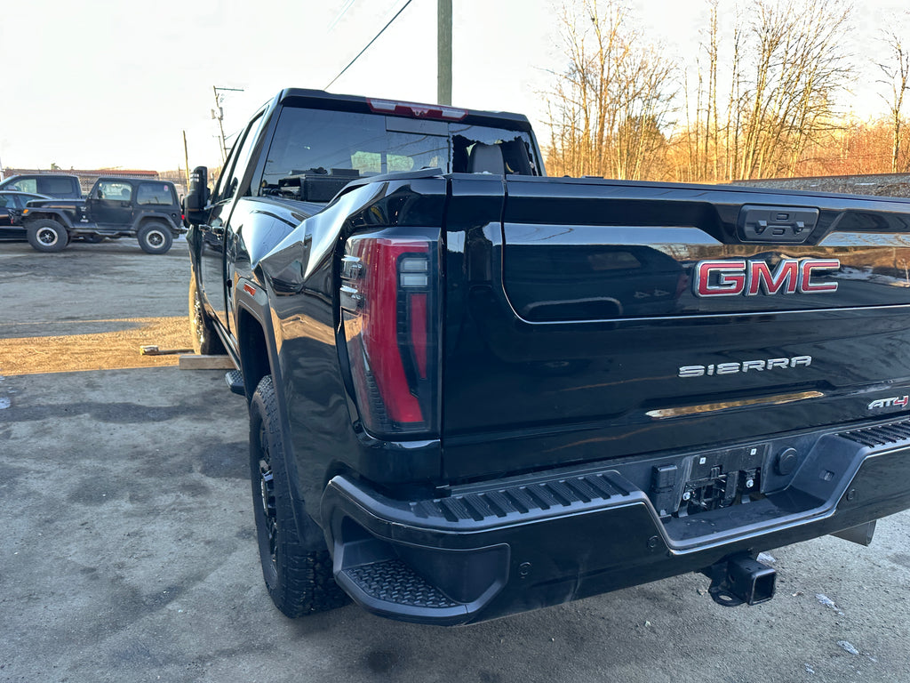 2024 GMC Sierra 3500 AT4 – G2508