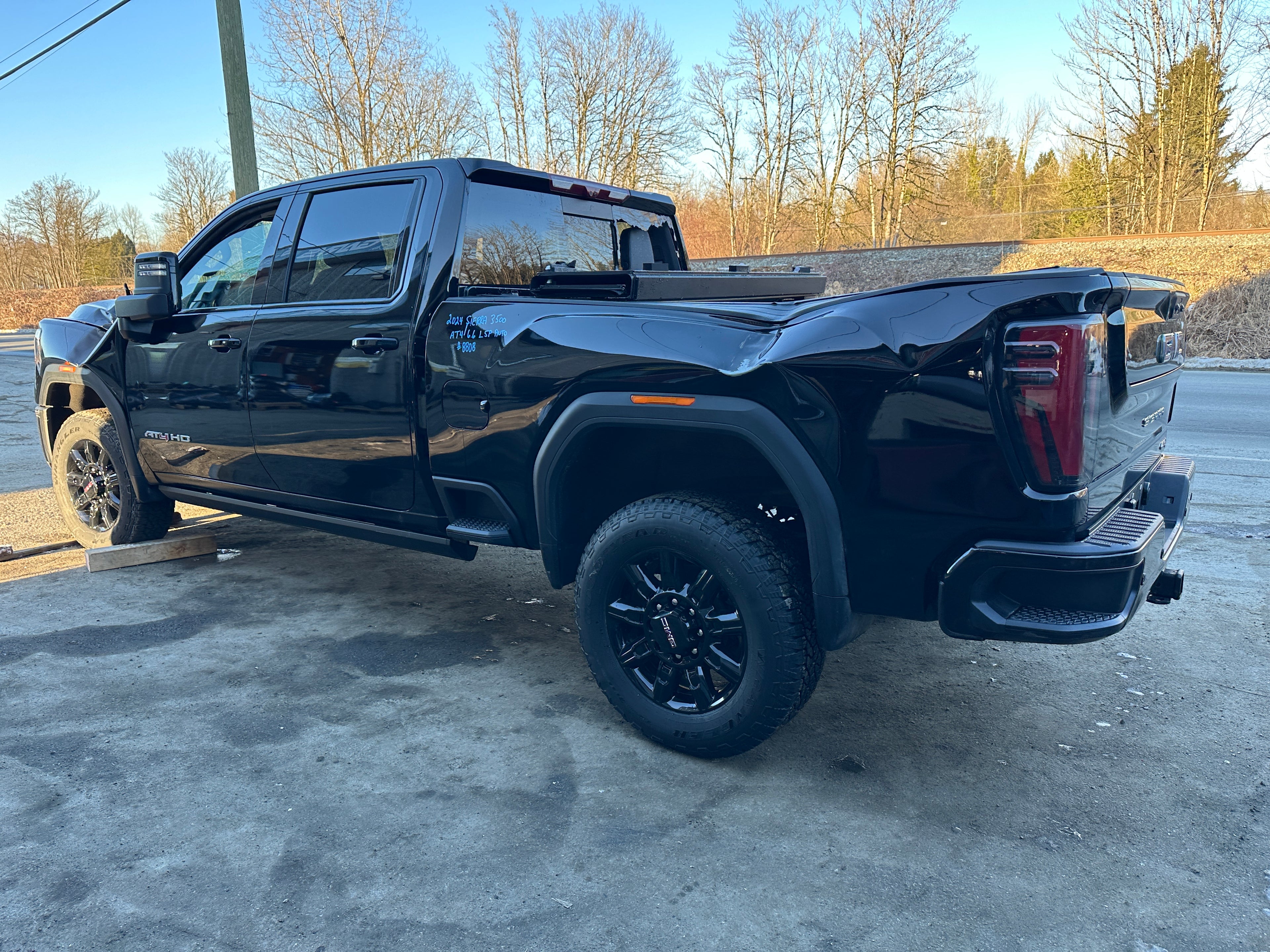 2024 GMC Sierra 3500 AT4 – G2508