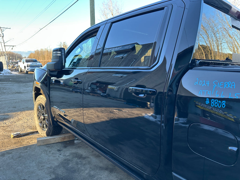 2024 GMC Sierra 3500 AT4 – G2508