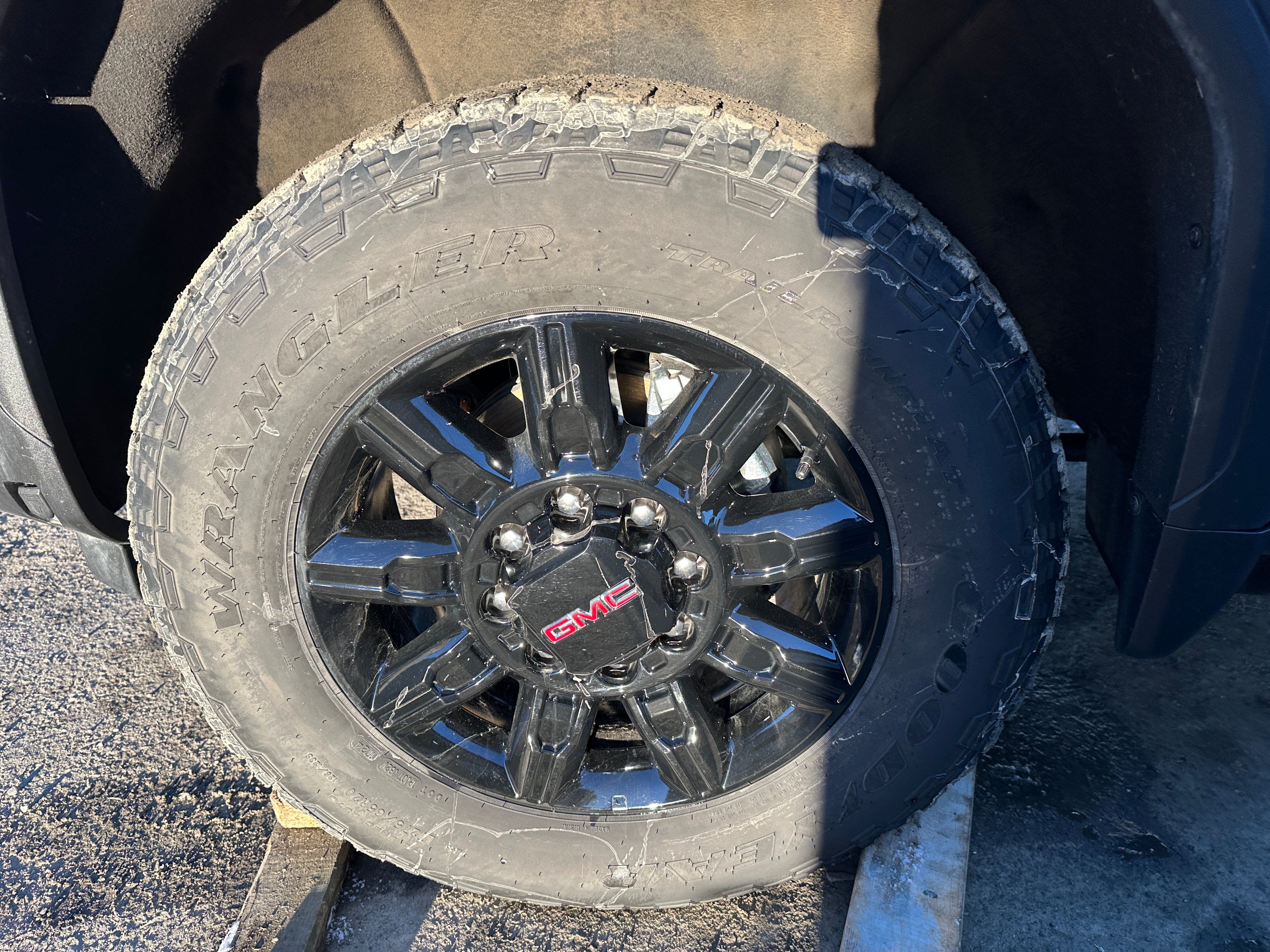 2024 GMC Sierra 3500 AT4 – G2508