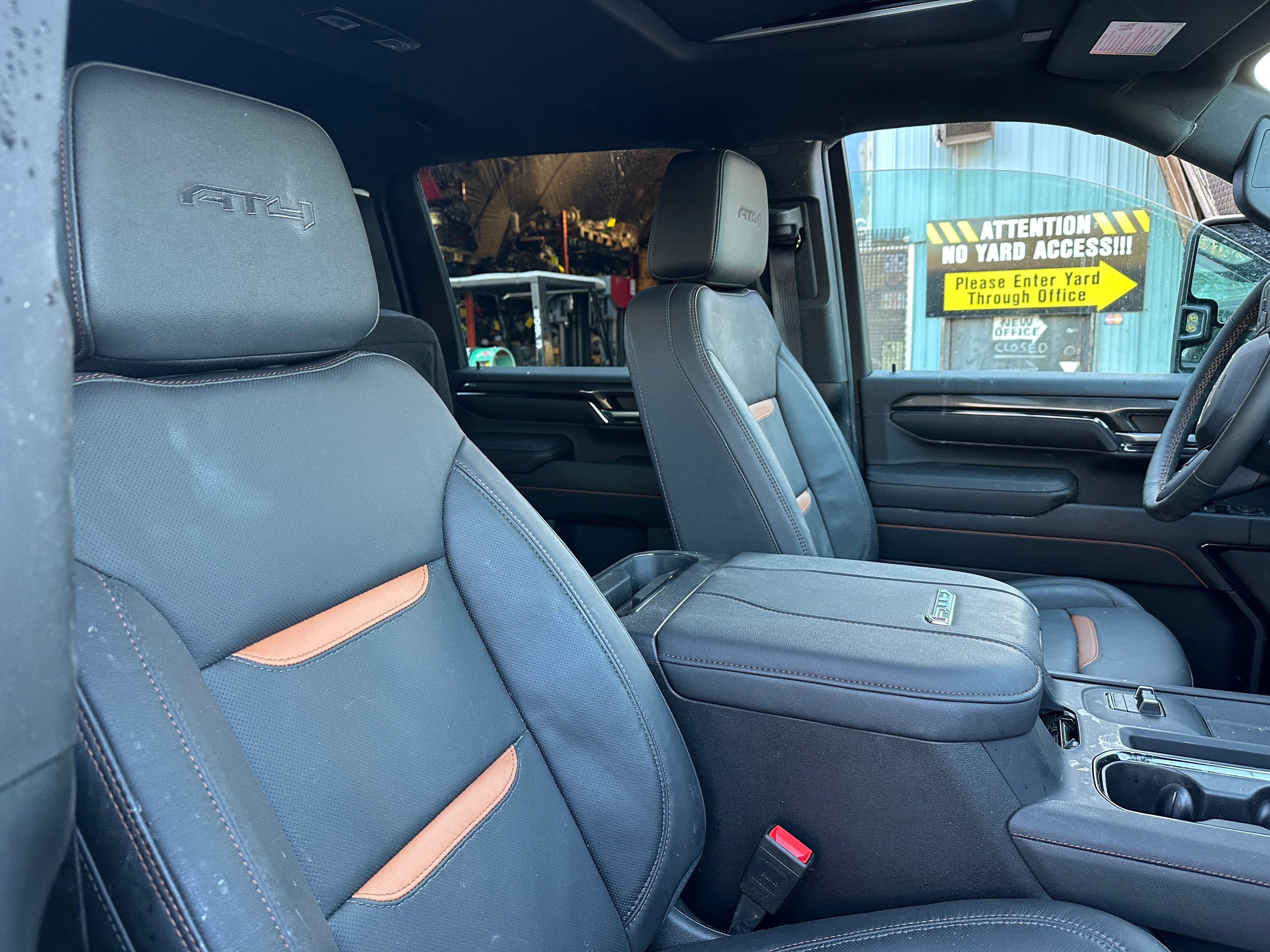 2024 GMC Sierra 3500 AT4 – G2508