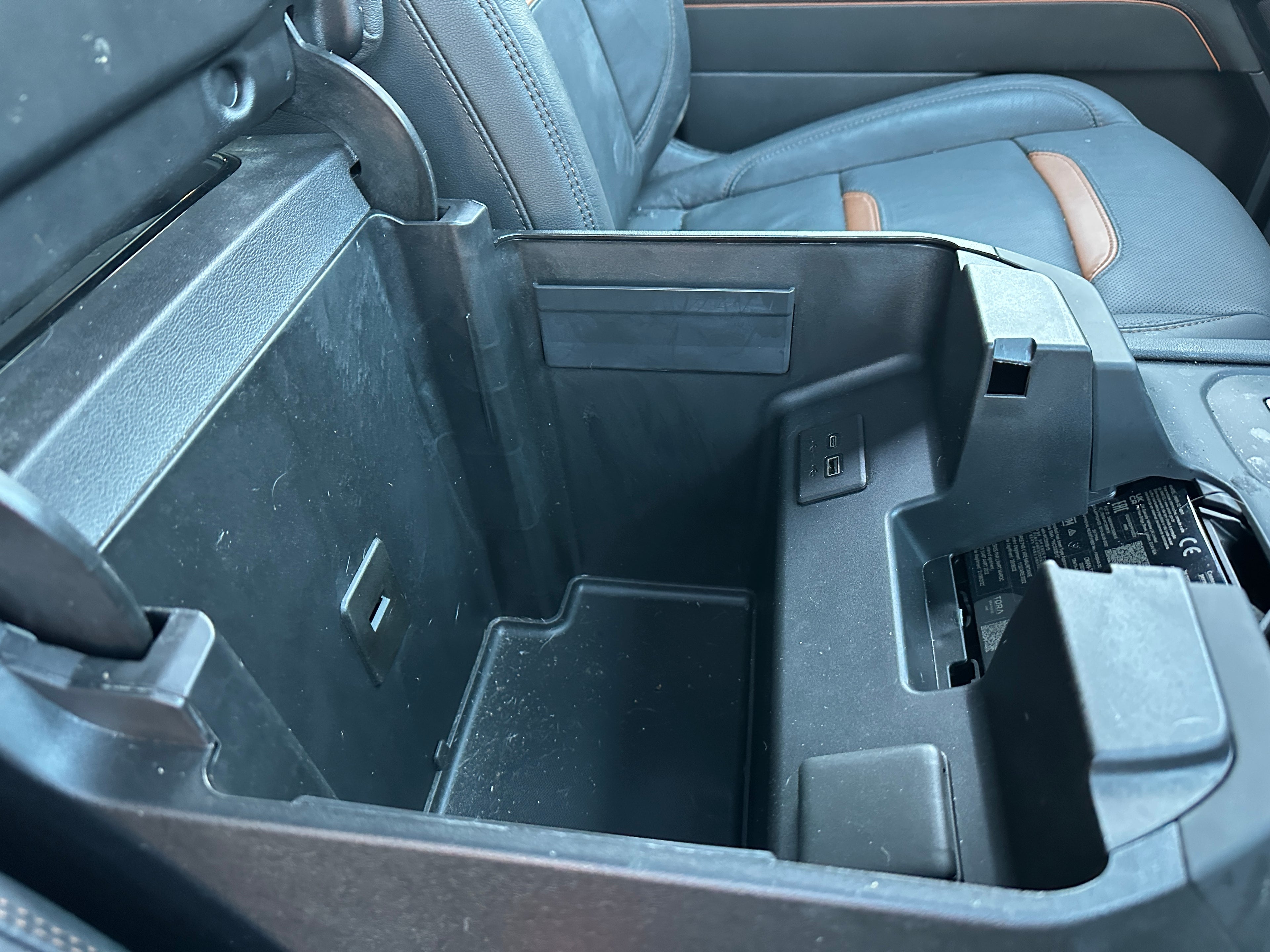 2024 GMC Sierra 3500 AT4 – G2508