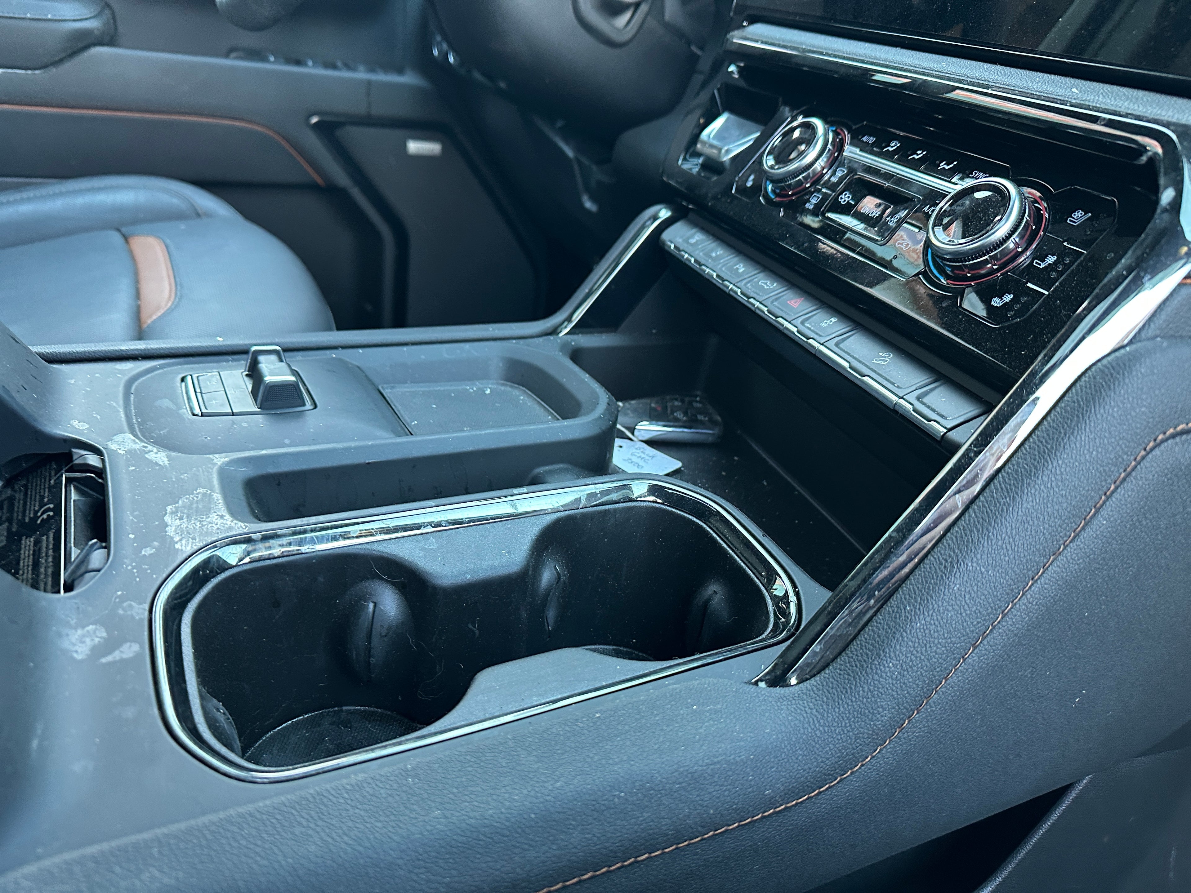 2024 GMC Sierra 3500 AT4 – G2508