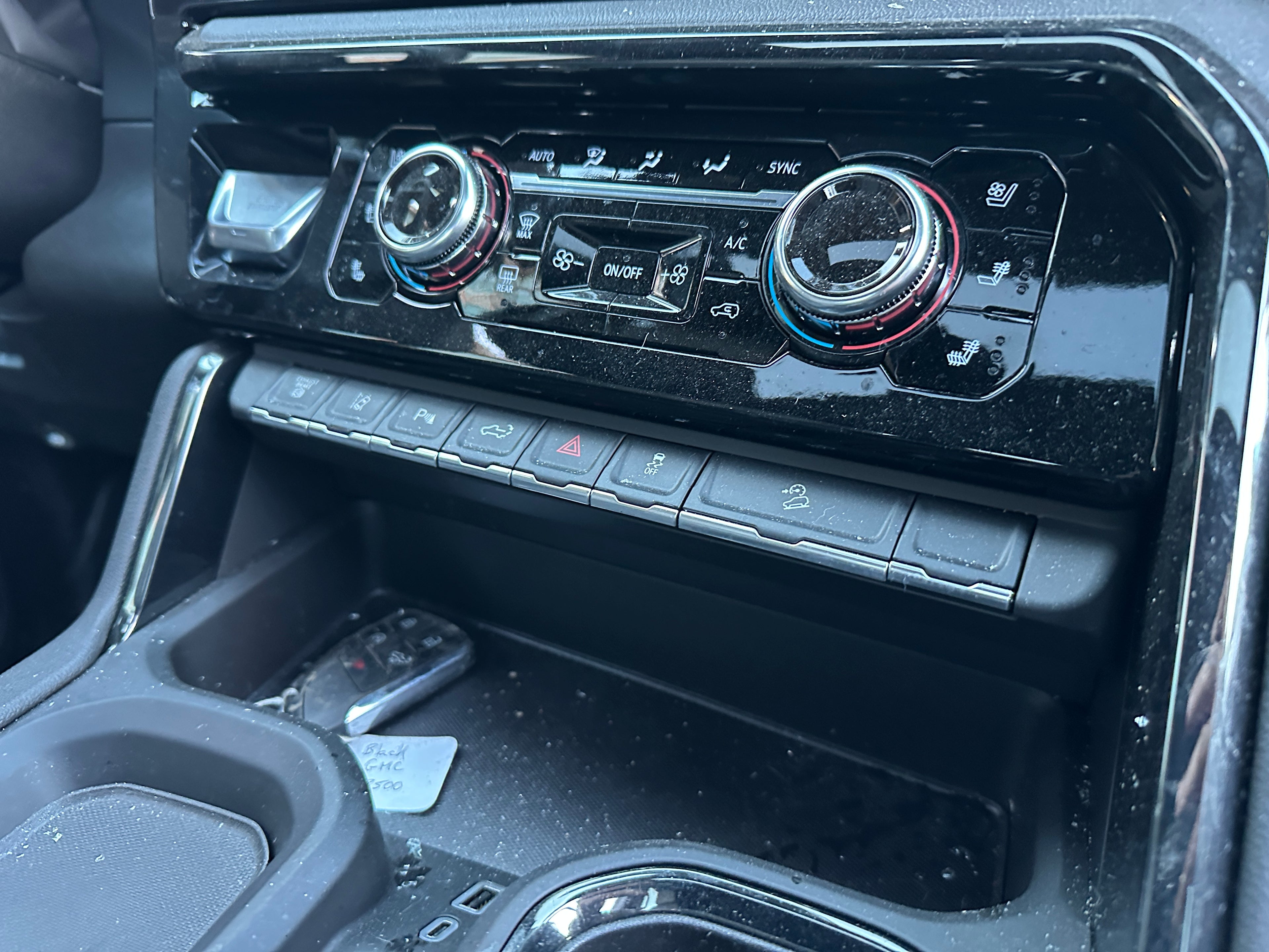 2024 GMC Sierra 3500 AT4 – G2508