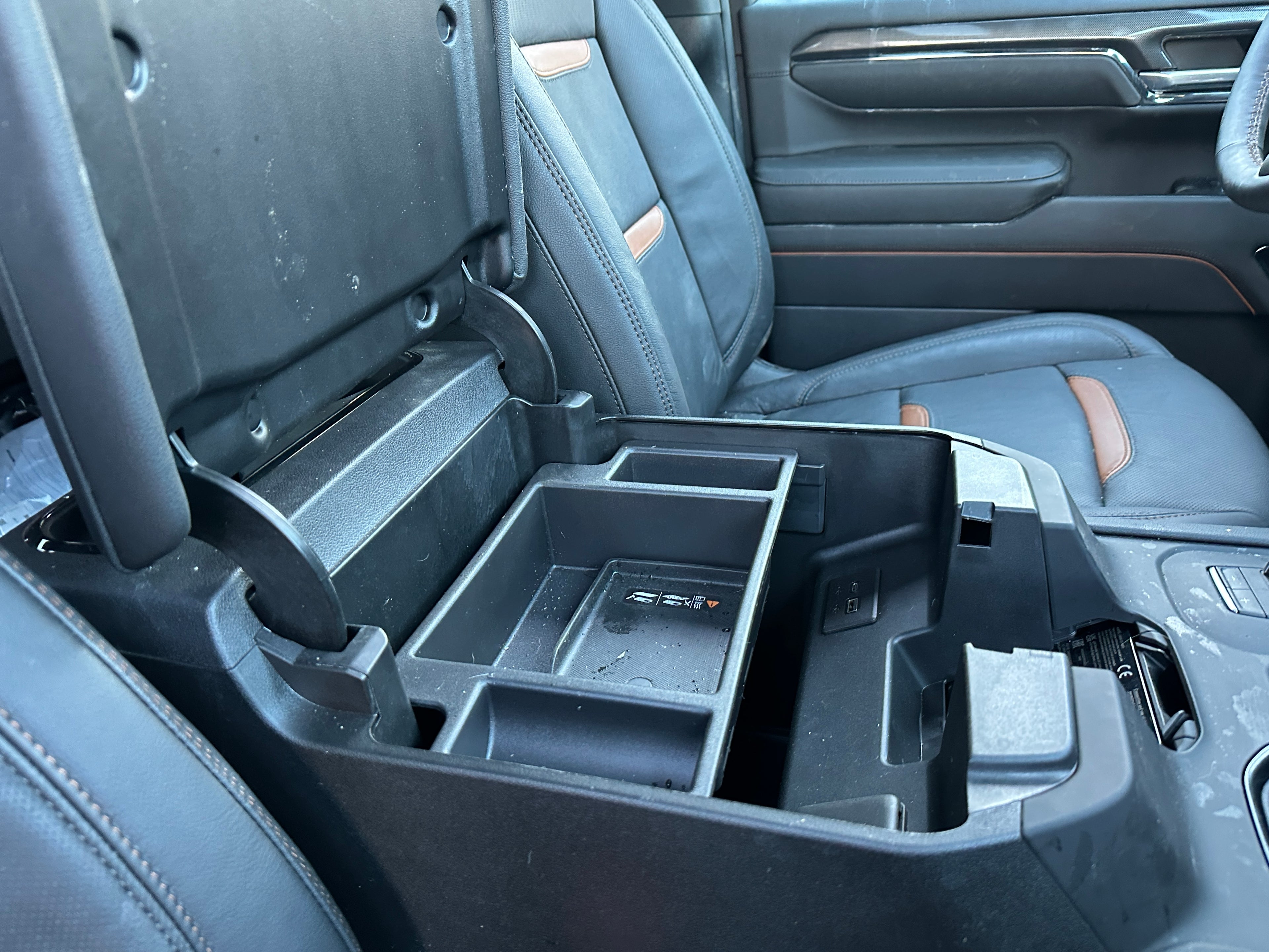 2024 GMC Sierra 3500 AT4 – G2508