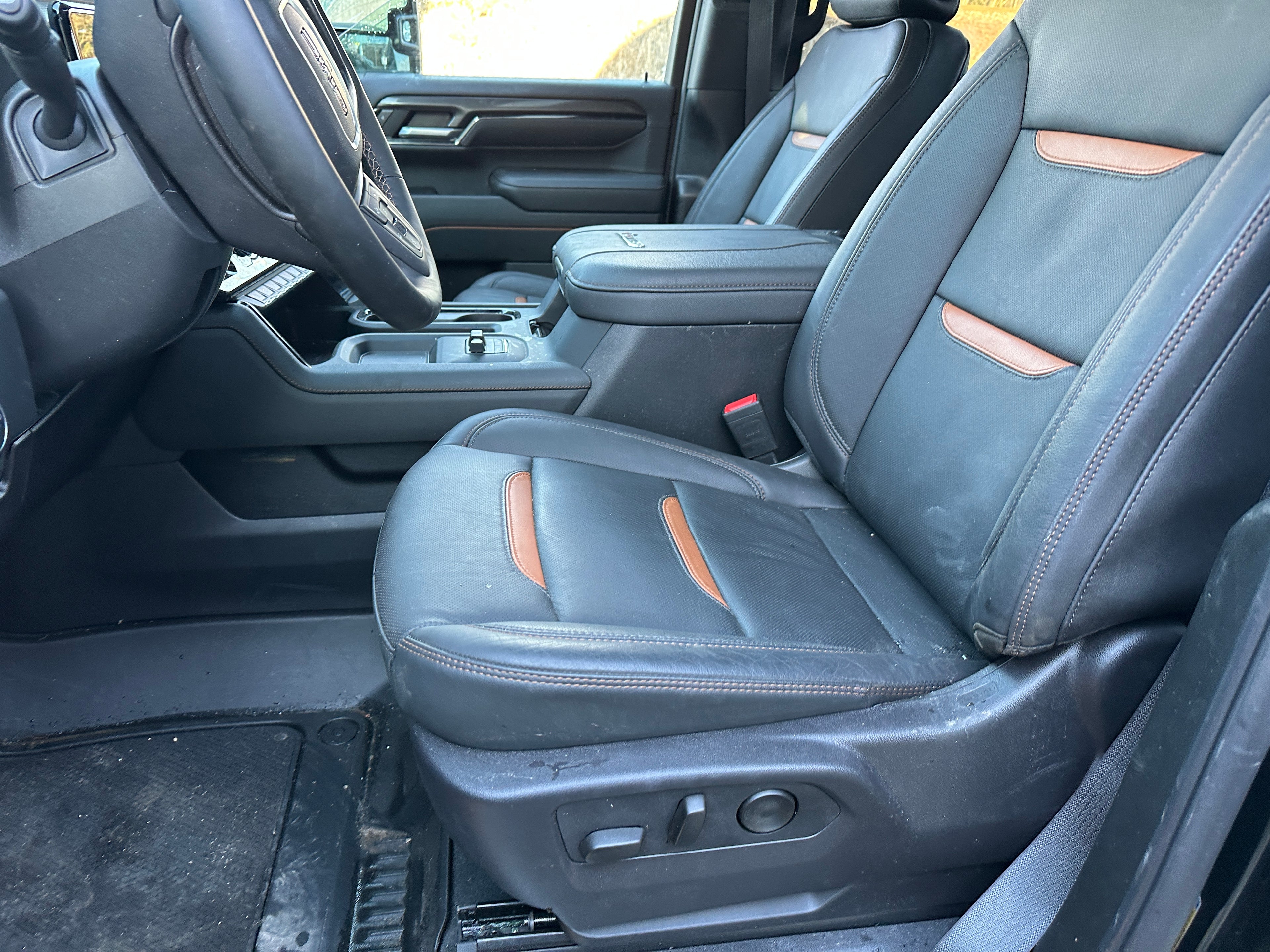 2024 GMC Sierra 3500 AT4 – G2508