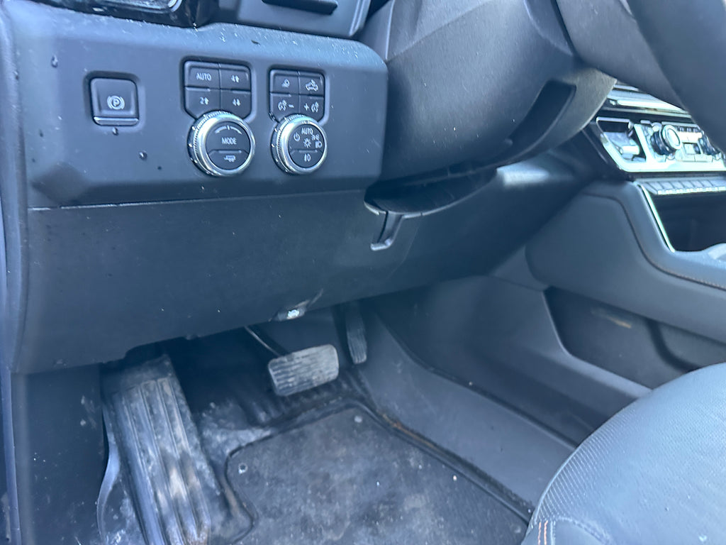 2024 GMC Sierra 3500 AT4 – G2508