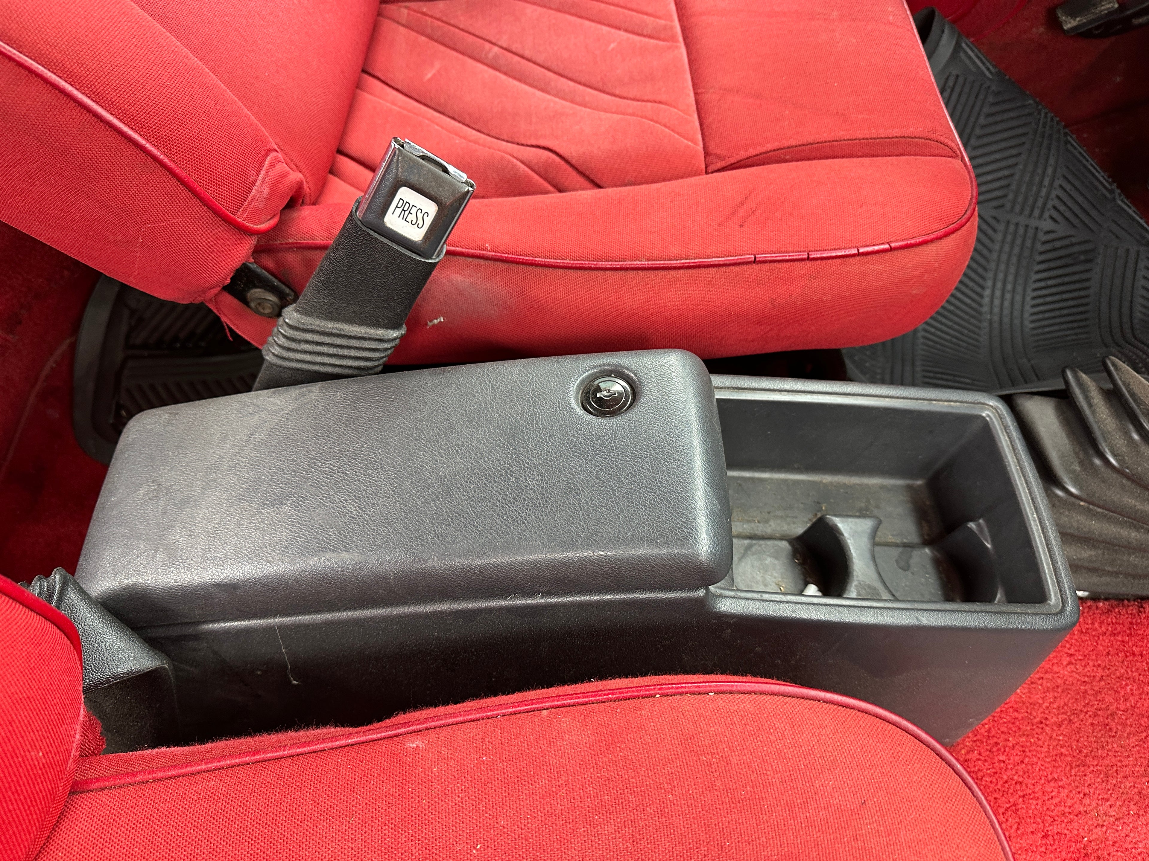 1992 Jeep Wrangler YJ Renegade 4.0 – J2528