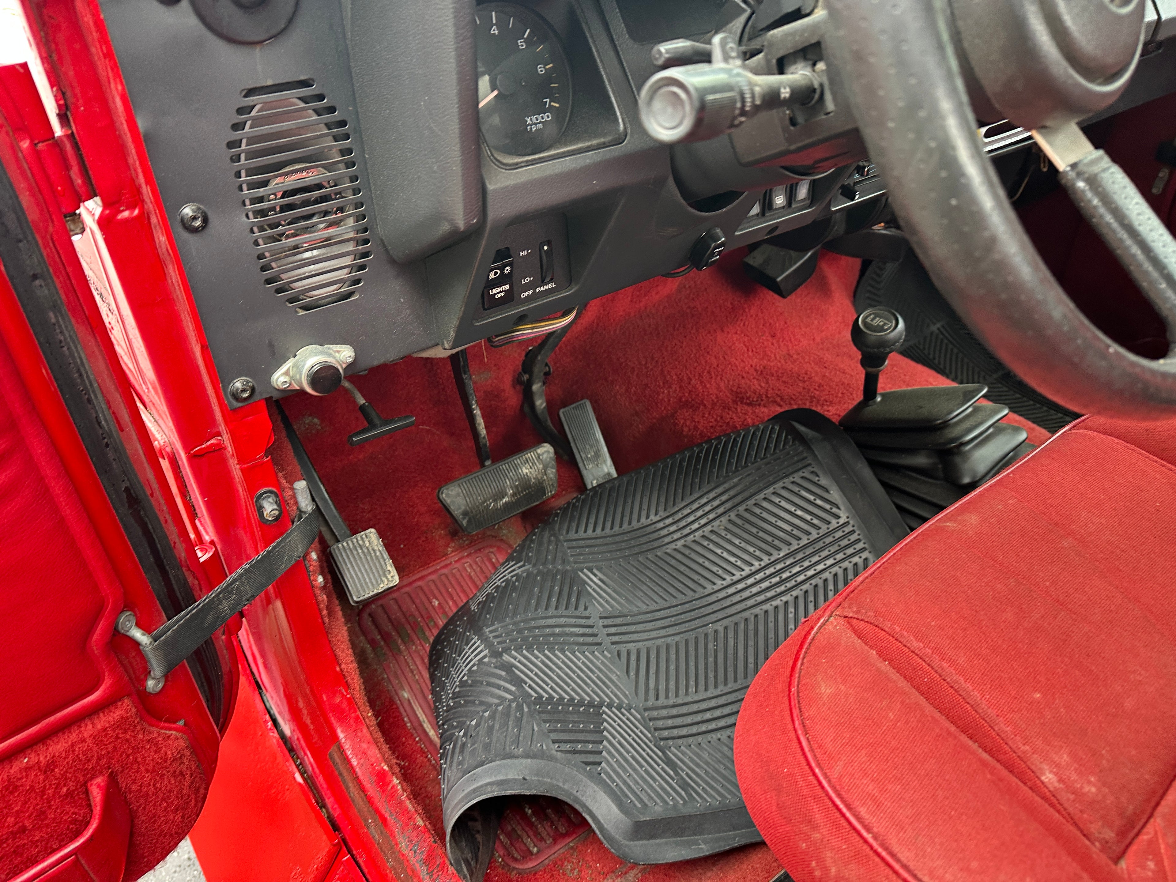 1992 Jeep Wrangler YJ Renegade 4.0 – J2528