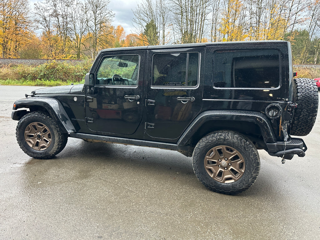 2016 Jeep Wrangler JK Unlimited Sahara 3.6 – J2554