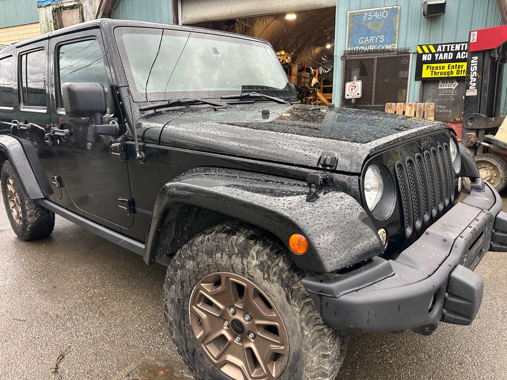 2016 Jeep Wrangler JK Unlimited Sahara 3.6 – J2554