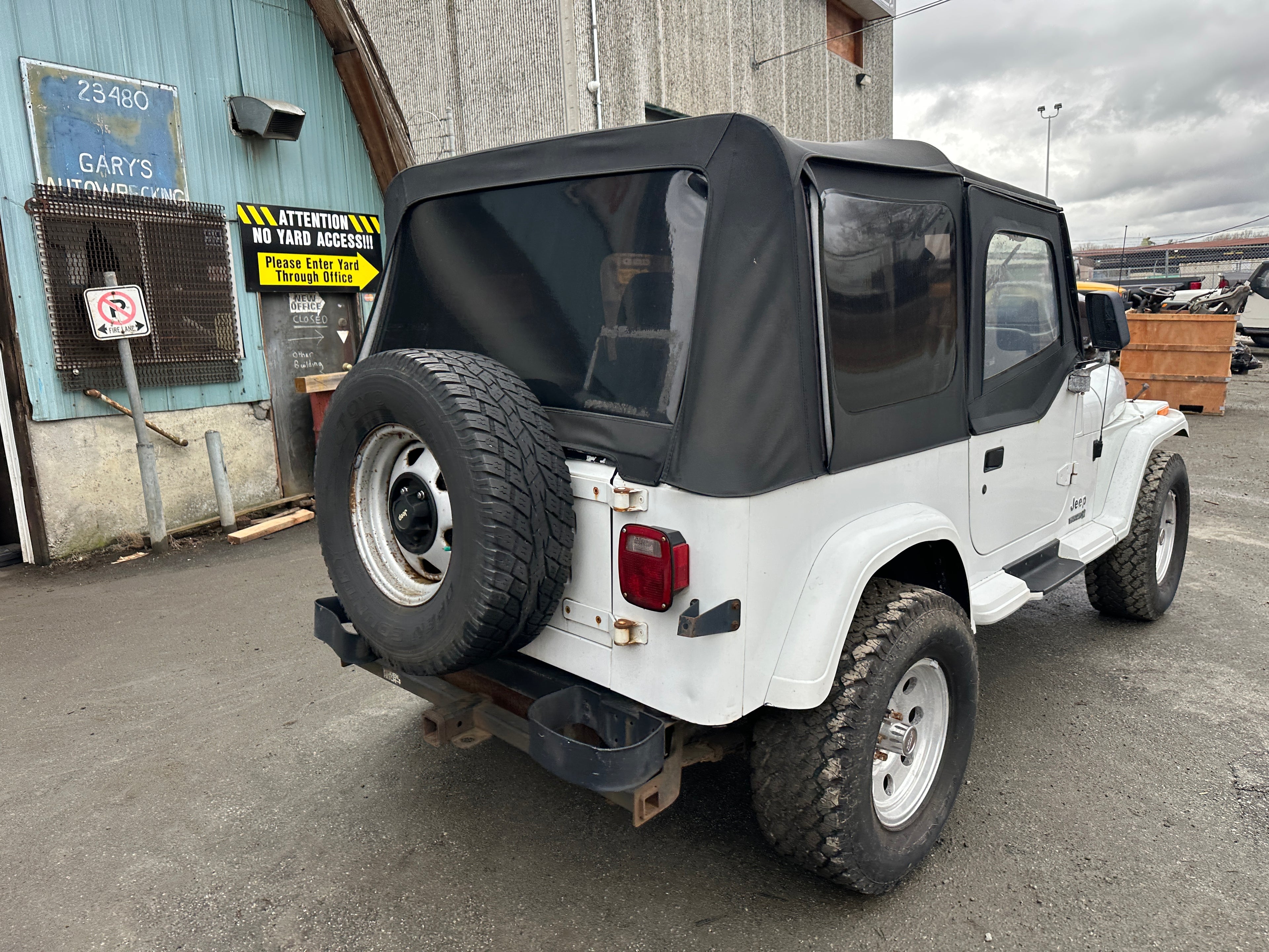 1993 Jeep Wrangler YJ 2.5 – J2509