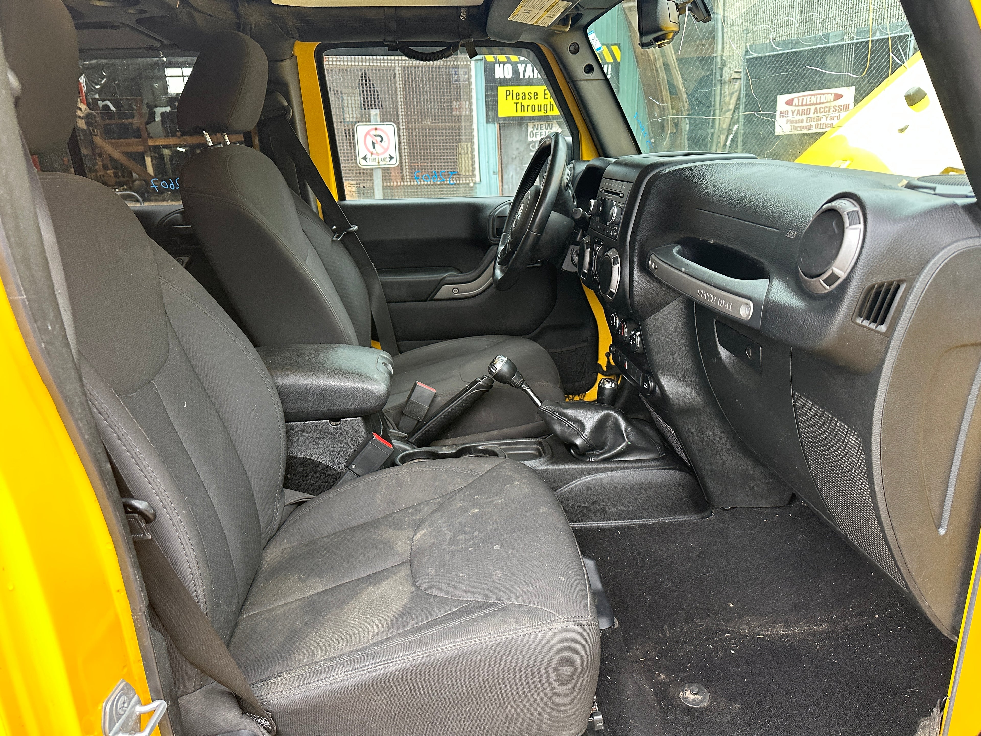 2015 Jeep Wrangler JK Unlimited Sport 3.6 – J2607
