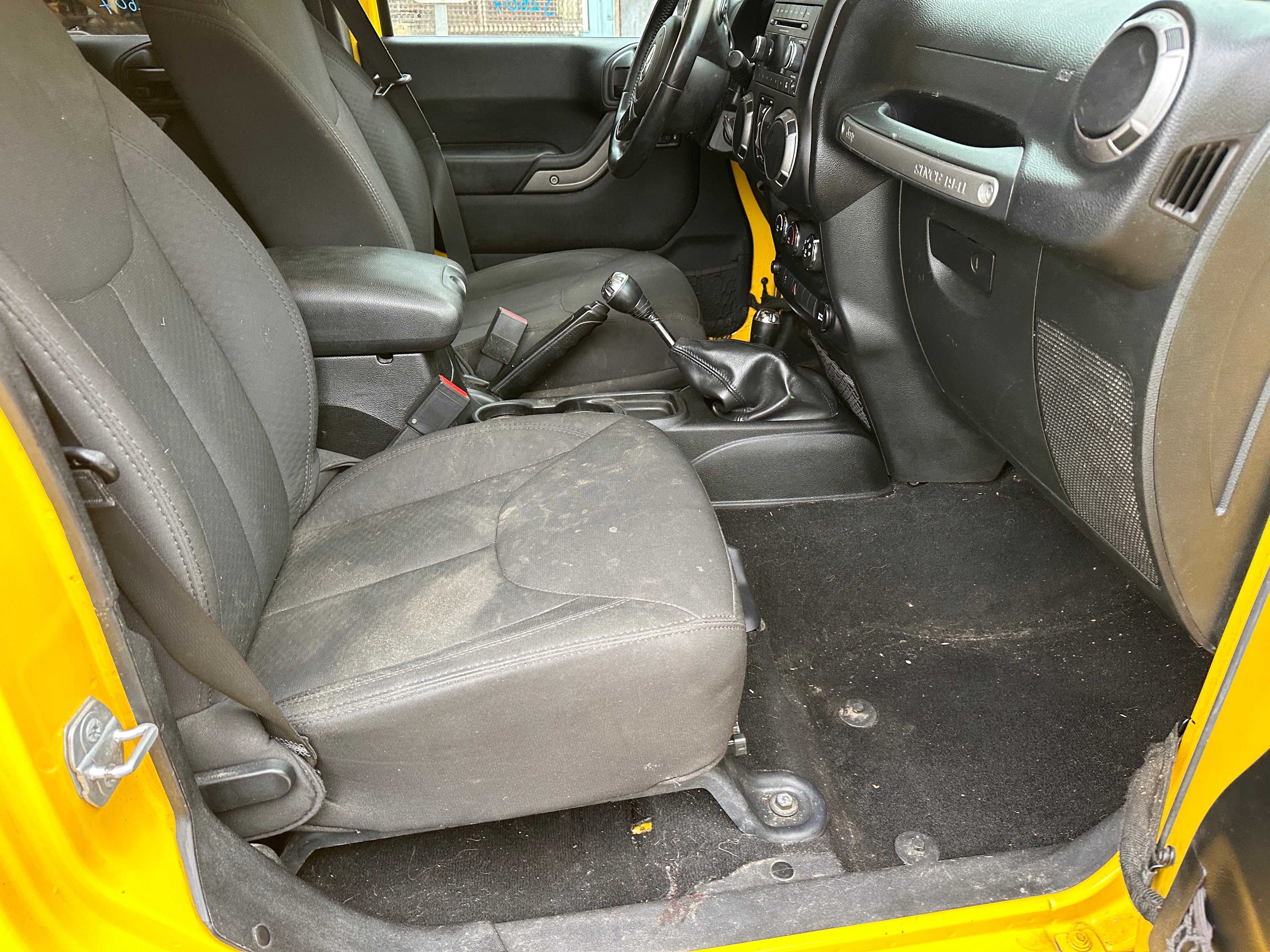 2015 Jeep Wrangler JK Unlimited Sport 3.6 – J2607