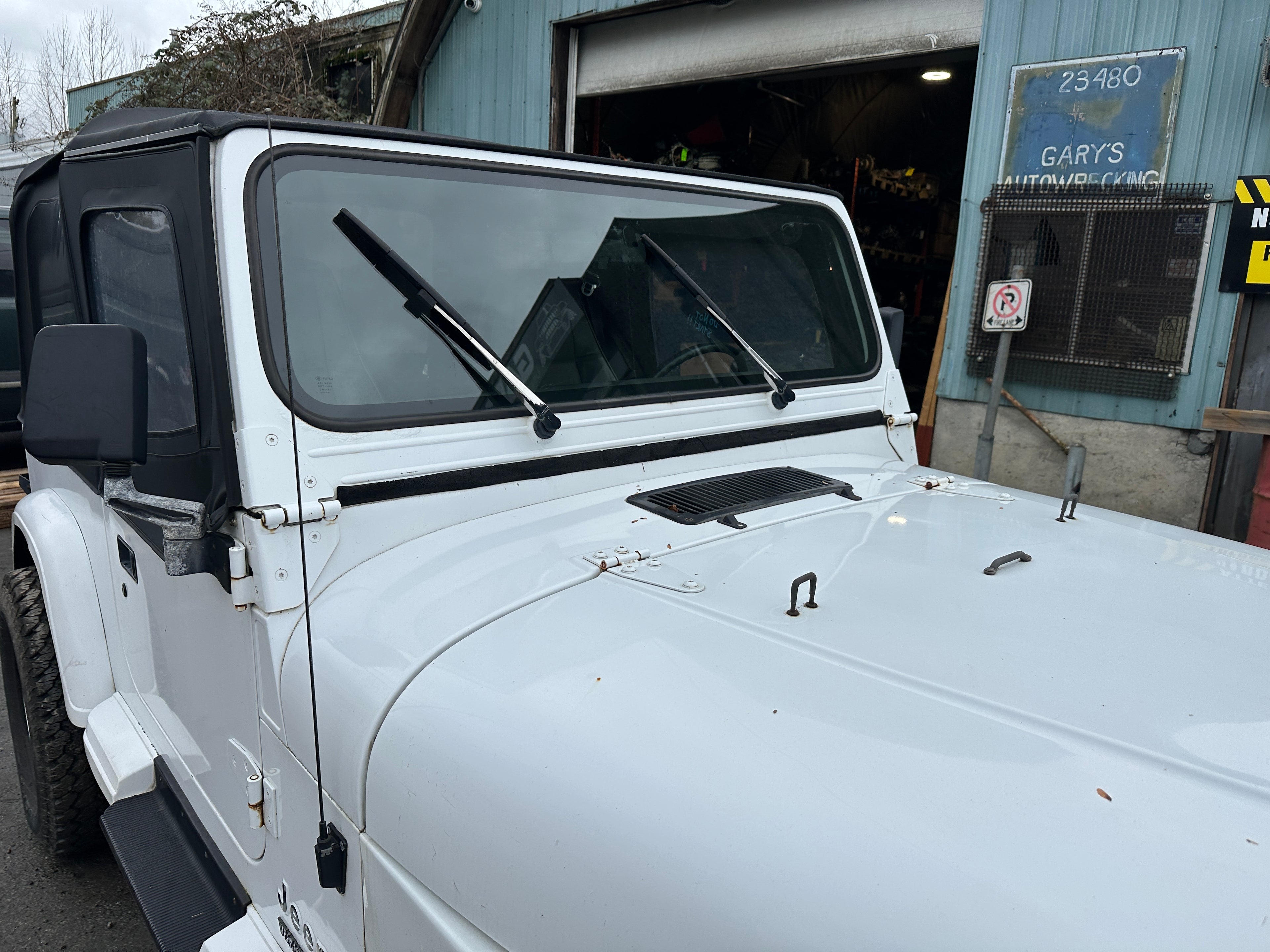 1993 Jeep Wrangler YJ 2.5 – J2509