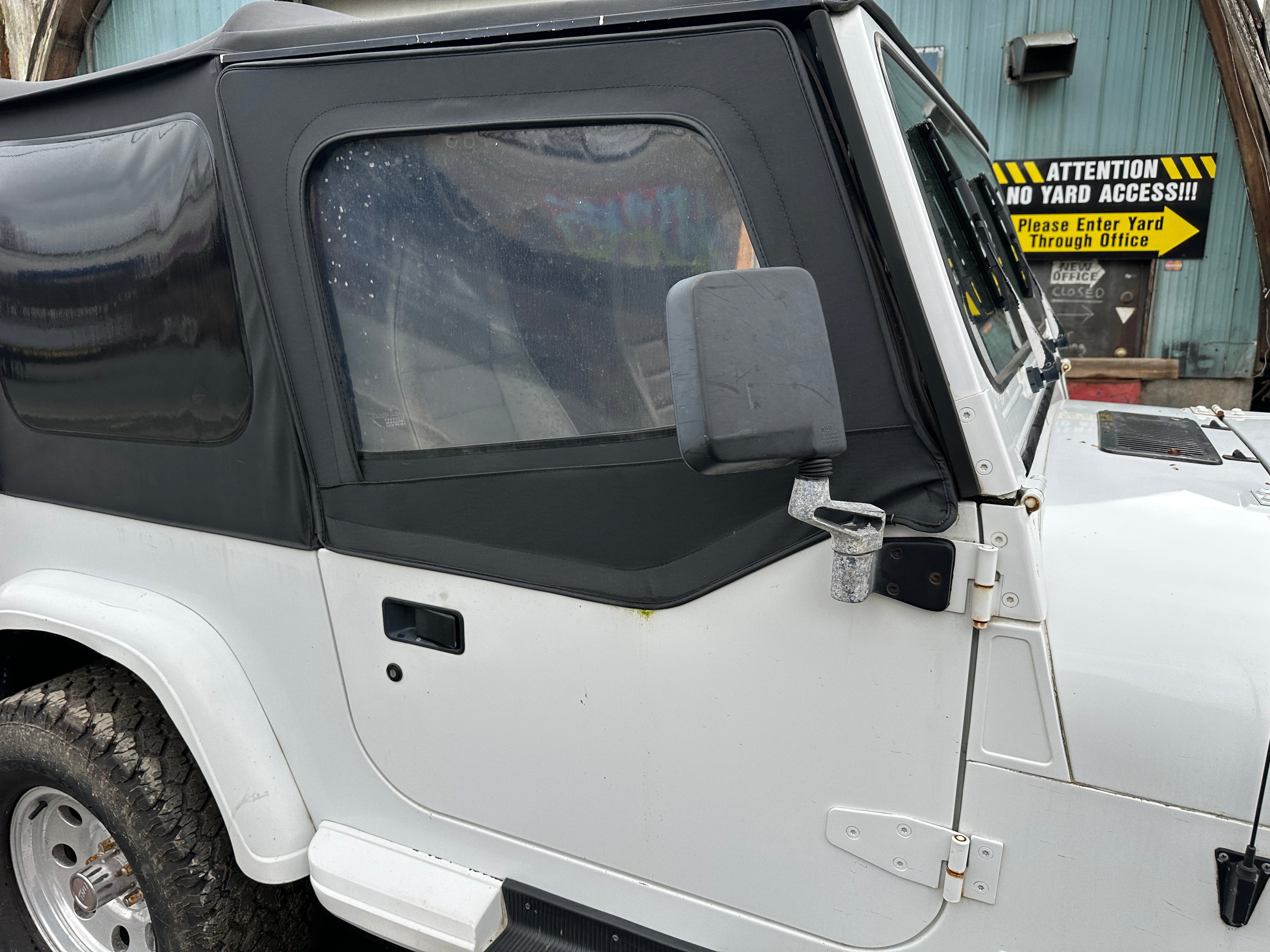 1993 Jeep Wrangler YJ 2.5 – J2509
