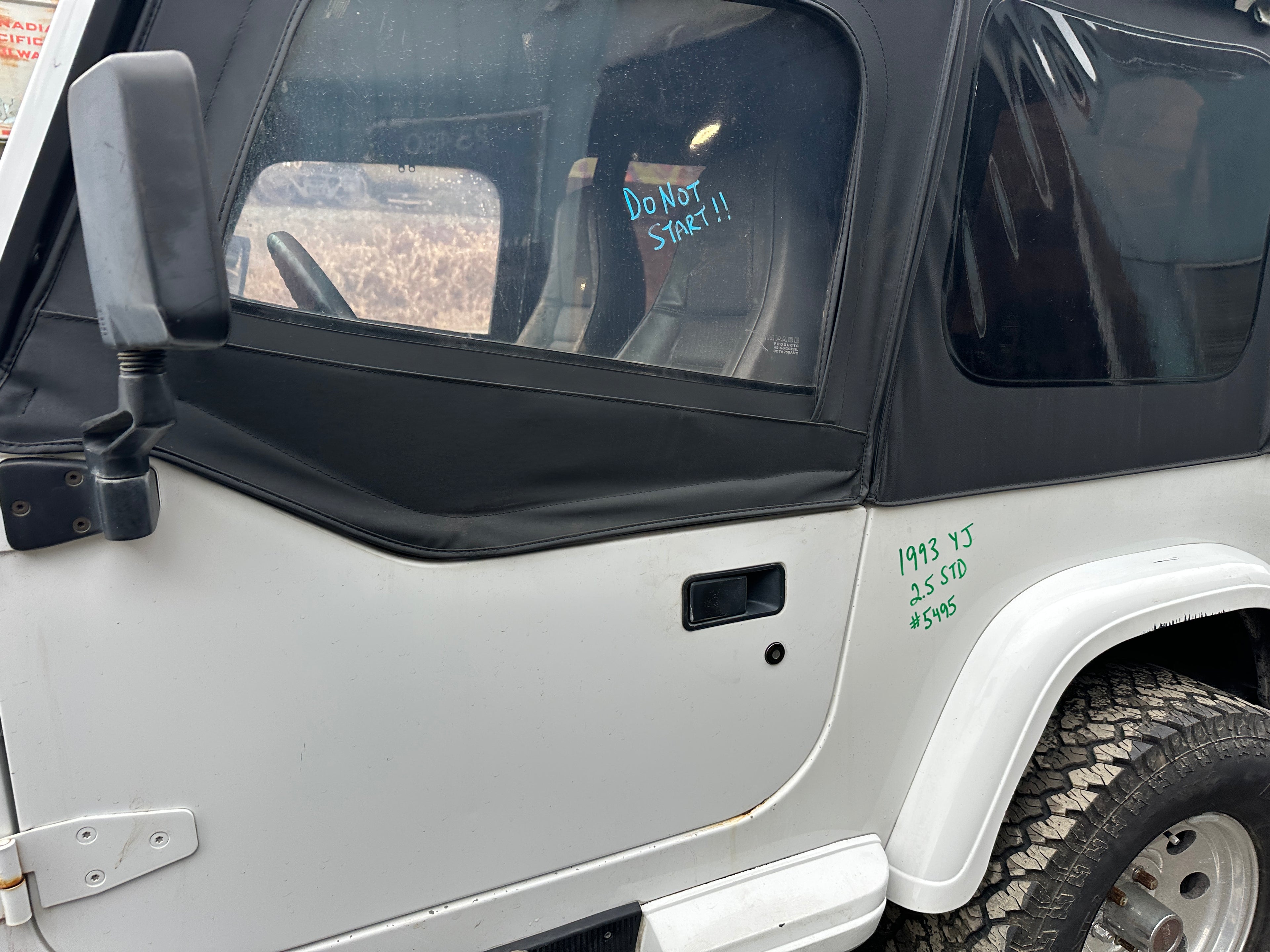 1993 Jeep Wrangler YJ 2.5 – J2509