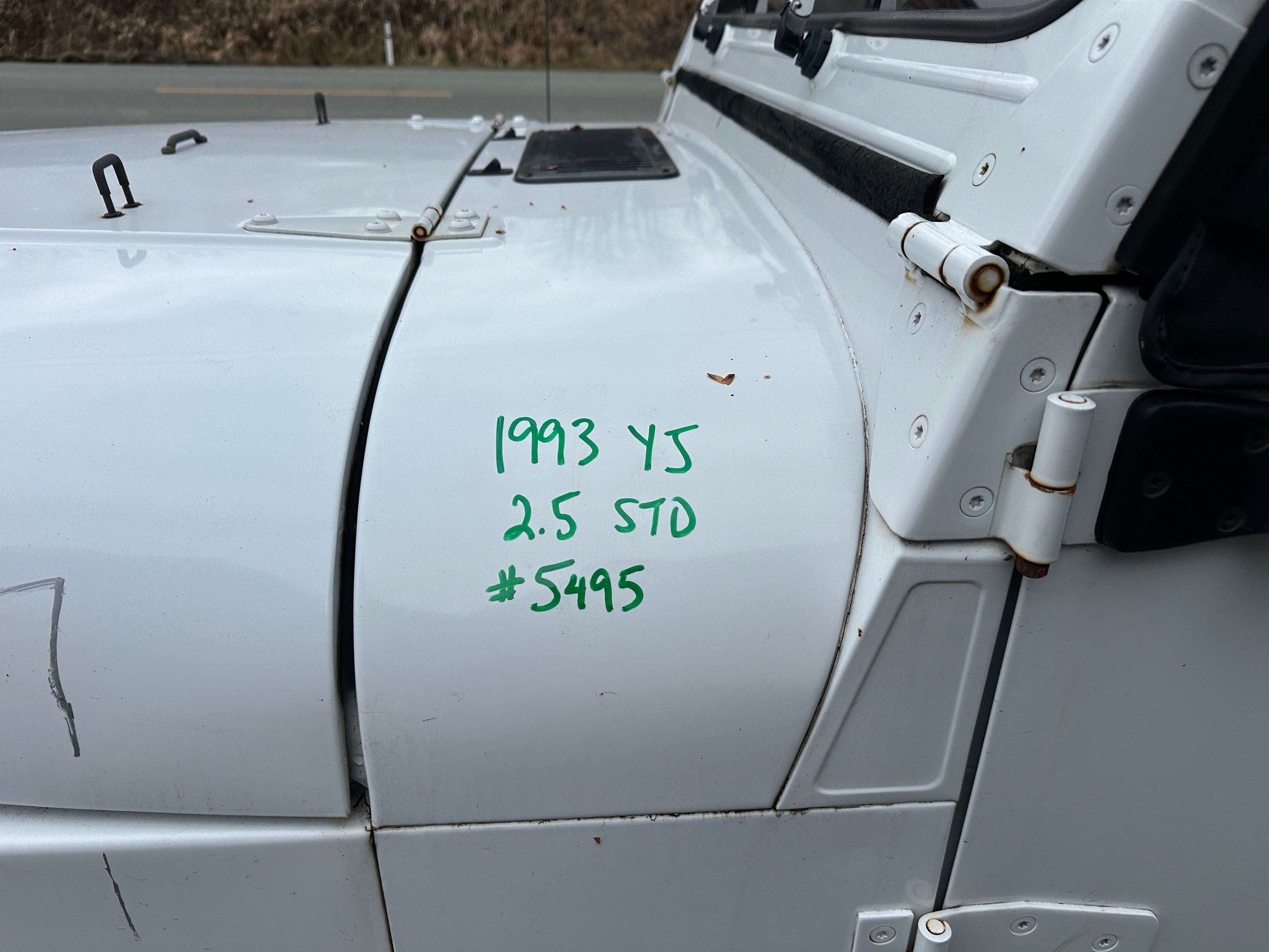 1993 Jeep Wrangler YJ 2.5 – J2509