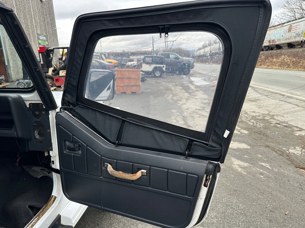 1993 Jeep Wrangler YJ 2.5 – J2509