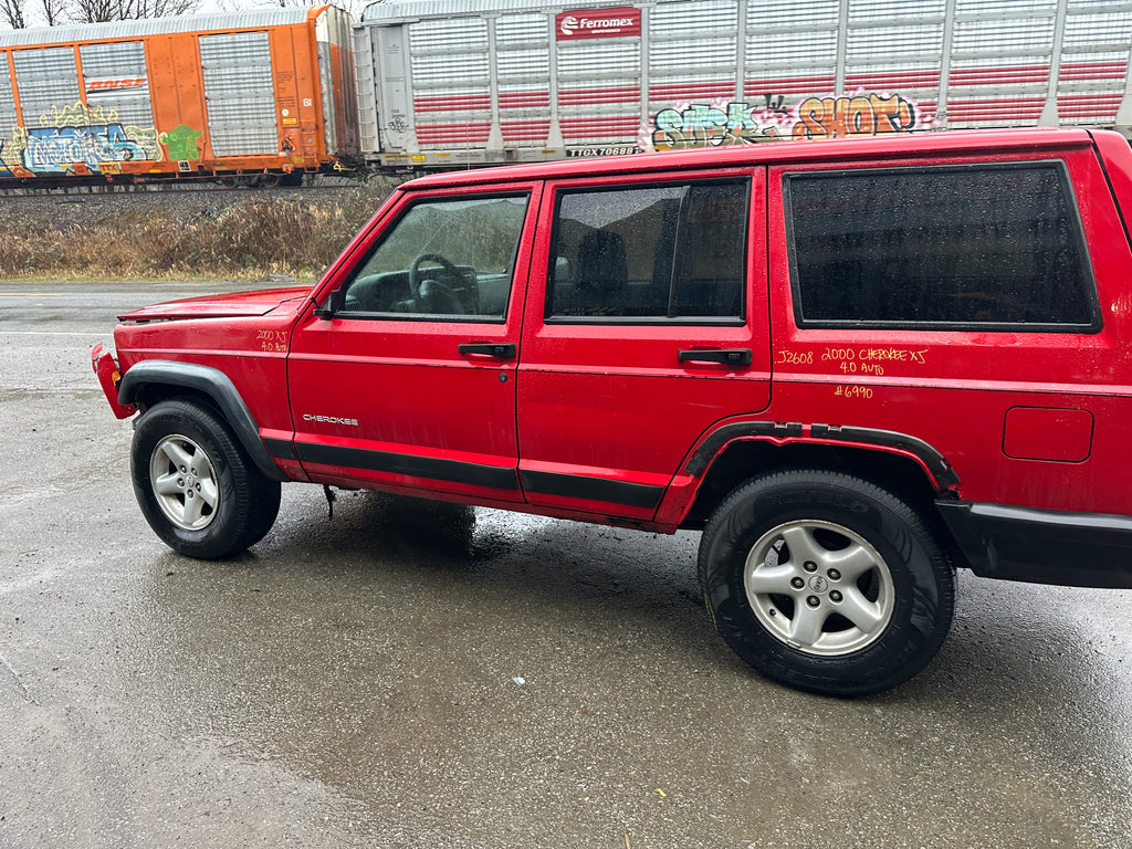 2000 Jeep Cherokee XJ SE 4.0 – J2608