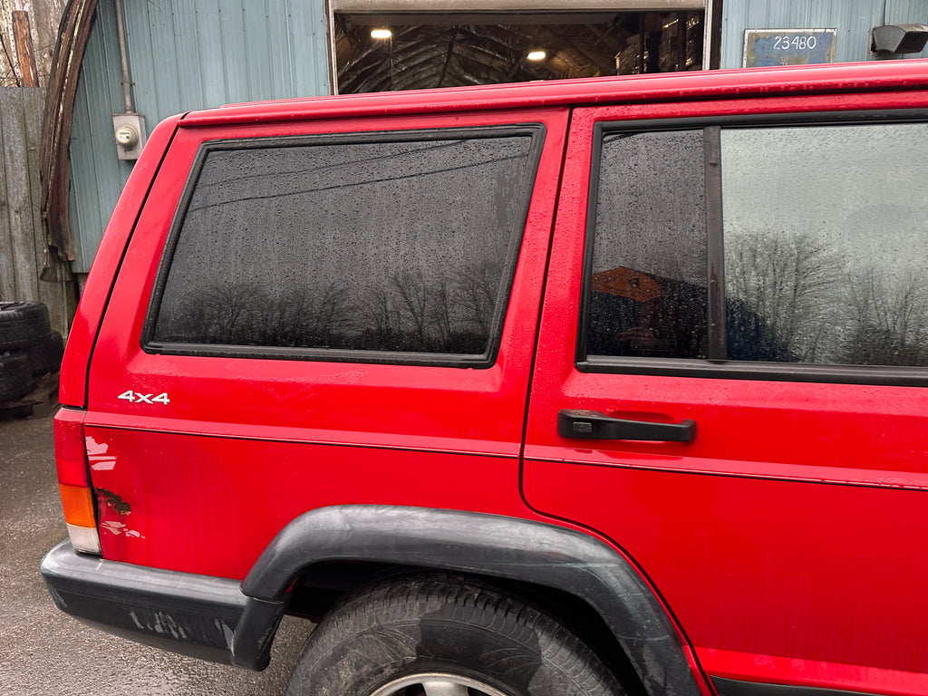2000 Jeep Cherokee XJ SE 4.0 – J2608