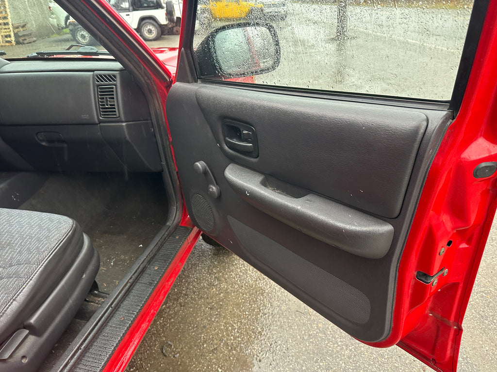 2000 Jeep Cherokee XJ SE 4.0 – J2608
