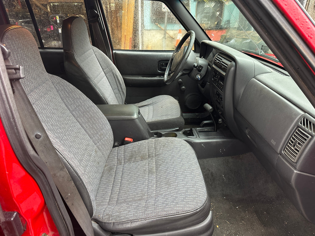2000 Jeep Cherokee XJ SE 4.0 – J2608