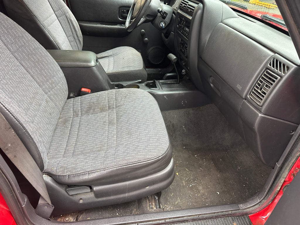 2000 Jeep Cherokee XJ SE 4.0 – J2608