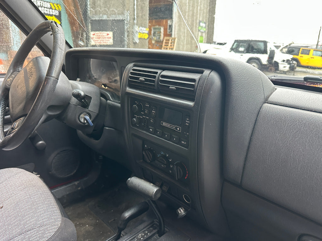 2000 Jeep Cherokee XJ SE 4.0 – J2608