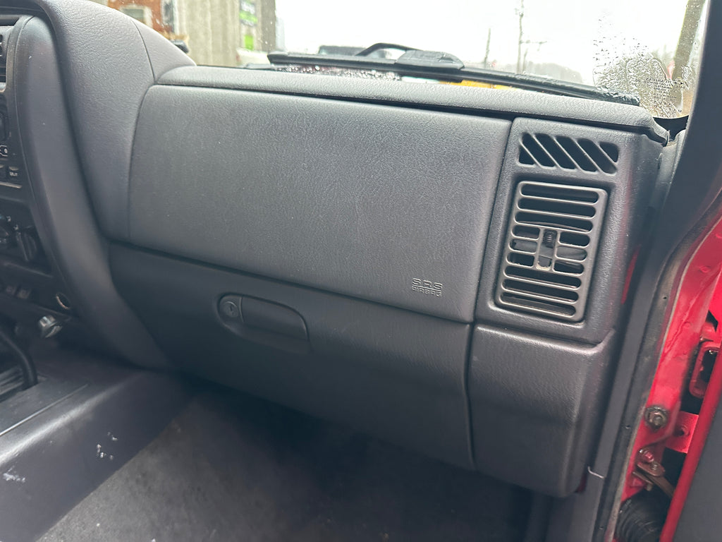 2000 Jeep Cherokee XJ SE 4.0 – J2608