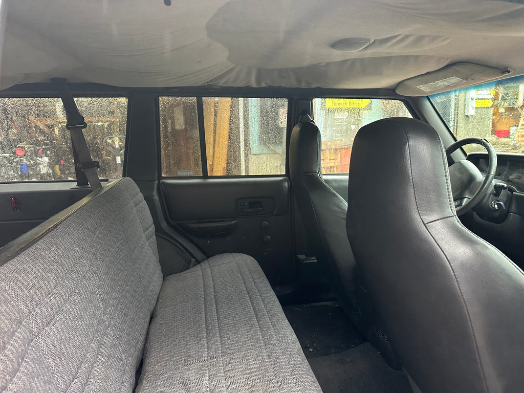 2000 Jeep Cherokee XJ SE 4.0 – J2608