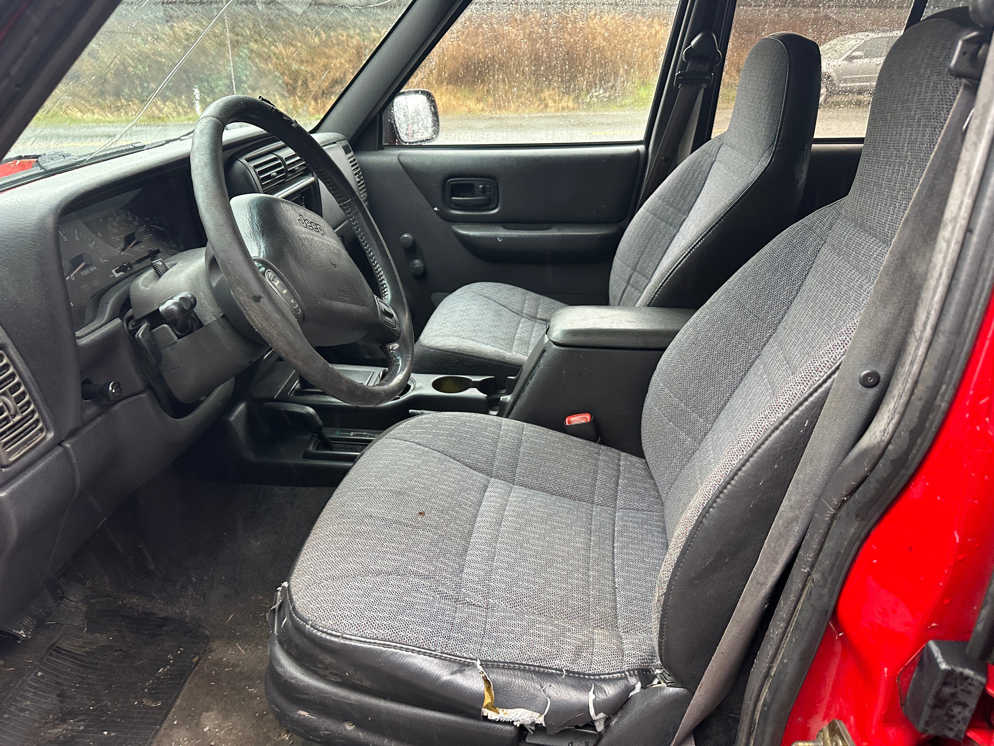 2000 Jeep Cherokee XJ SE 4.0 – J2608