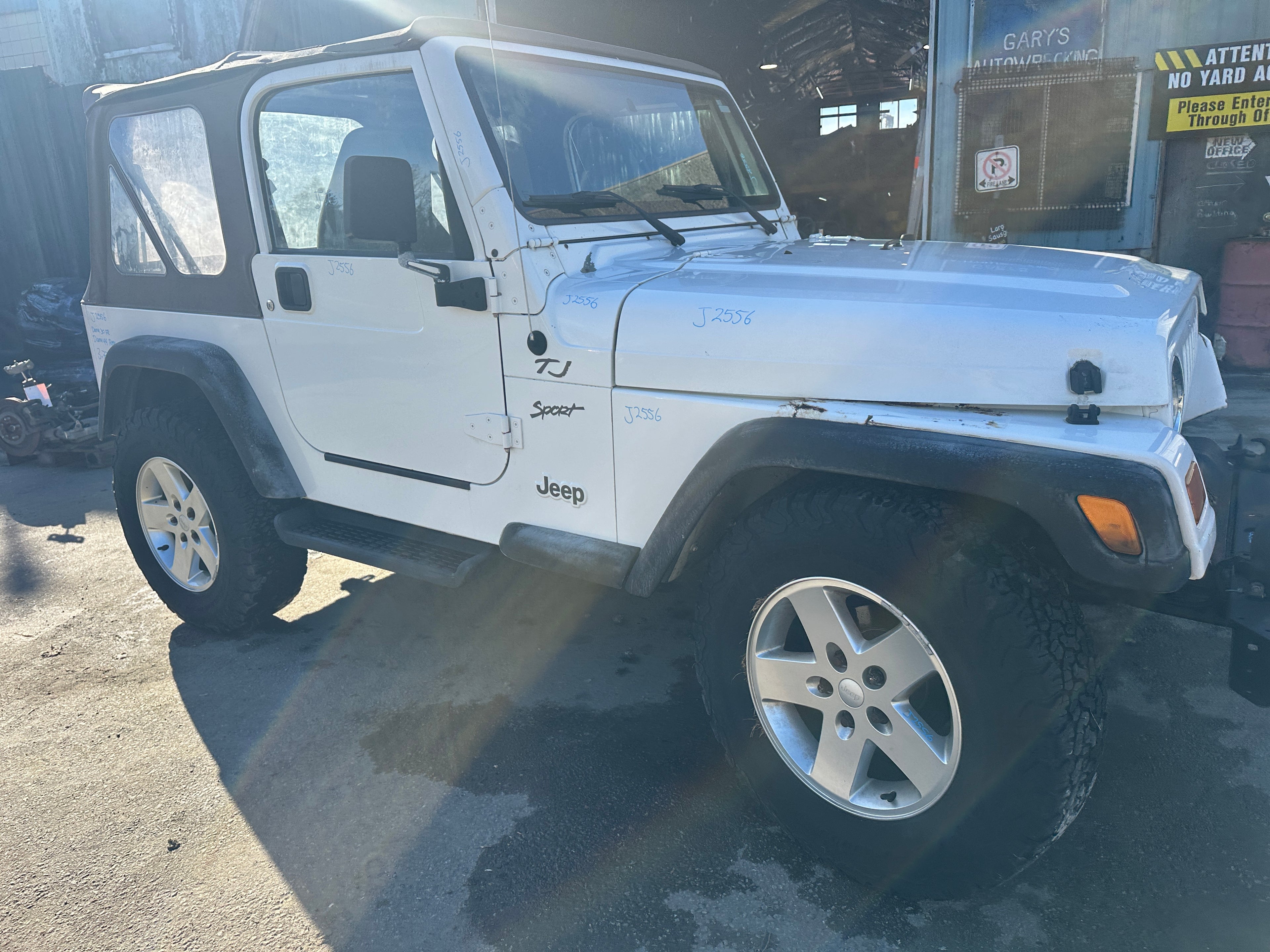 2002 Jeep Wrangler TJ – J2556
