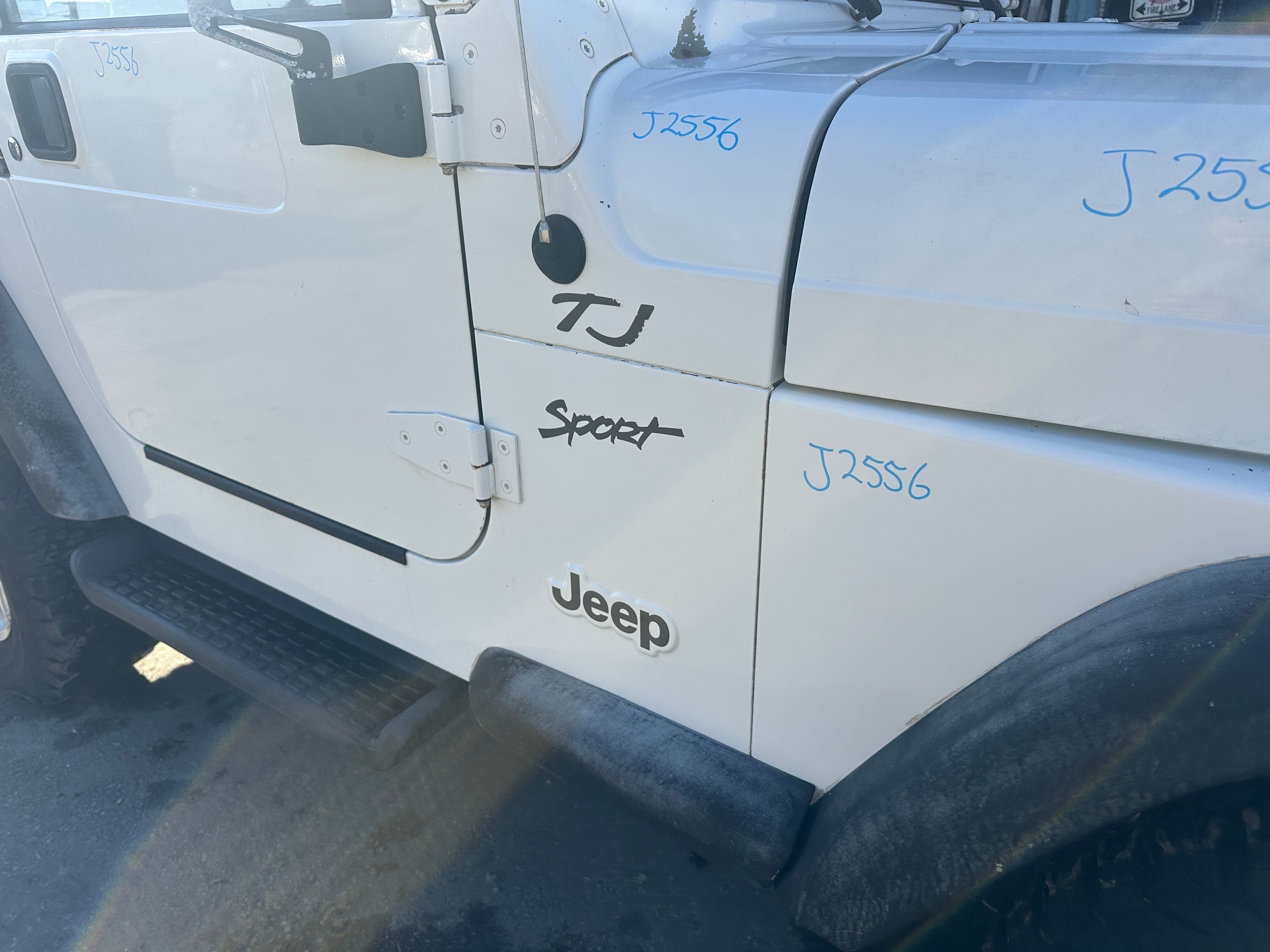 2002 Jeep Wrangler TJ – J2556