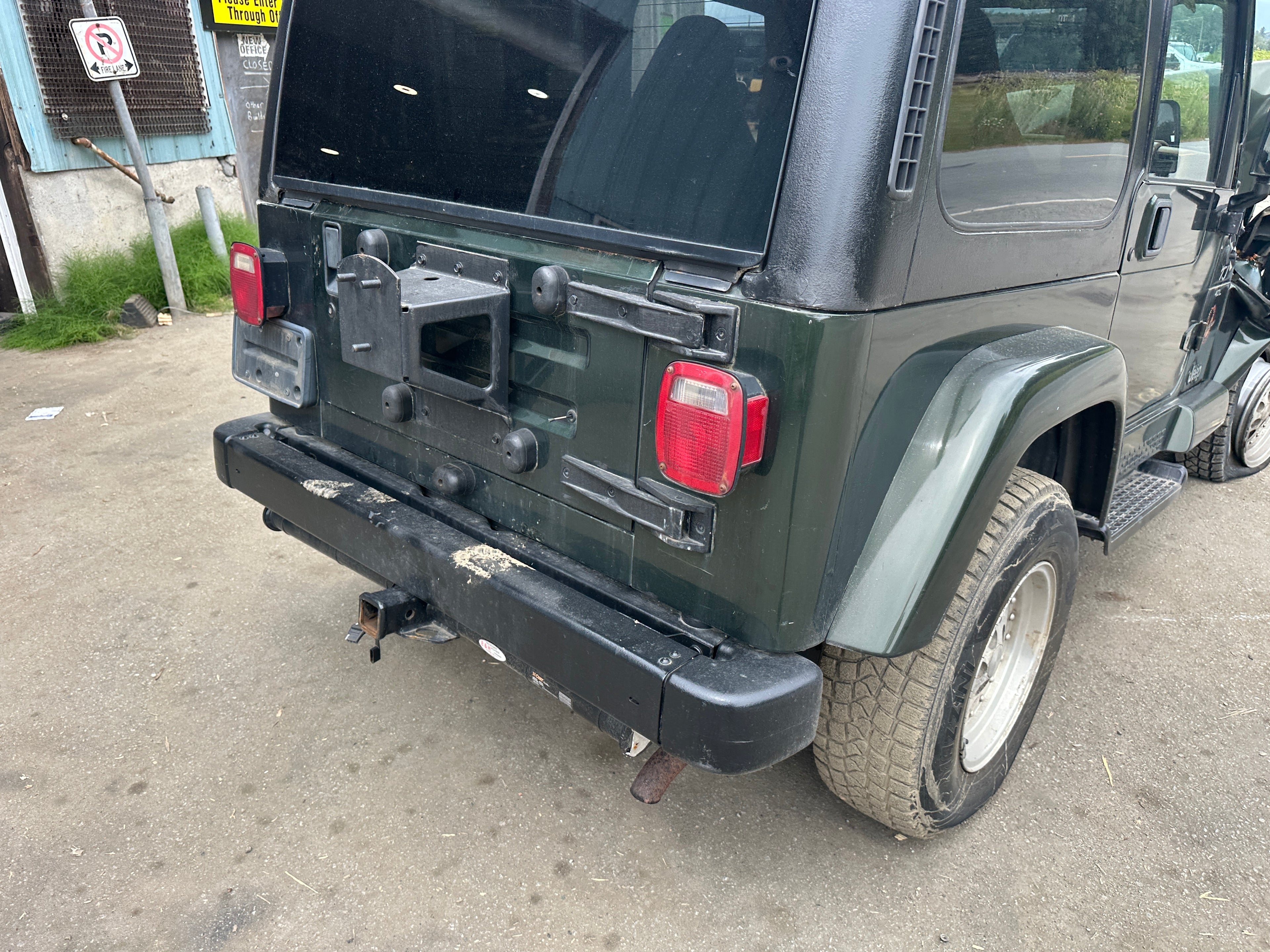 1998 Jeep Wrangler TJ 4.0 – J2531