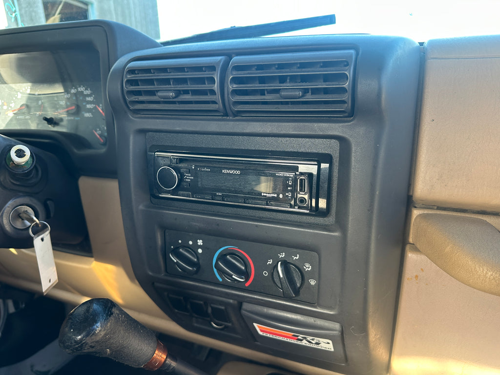 2002 Jeep Wrangler TJ – J2556