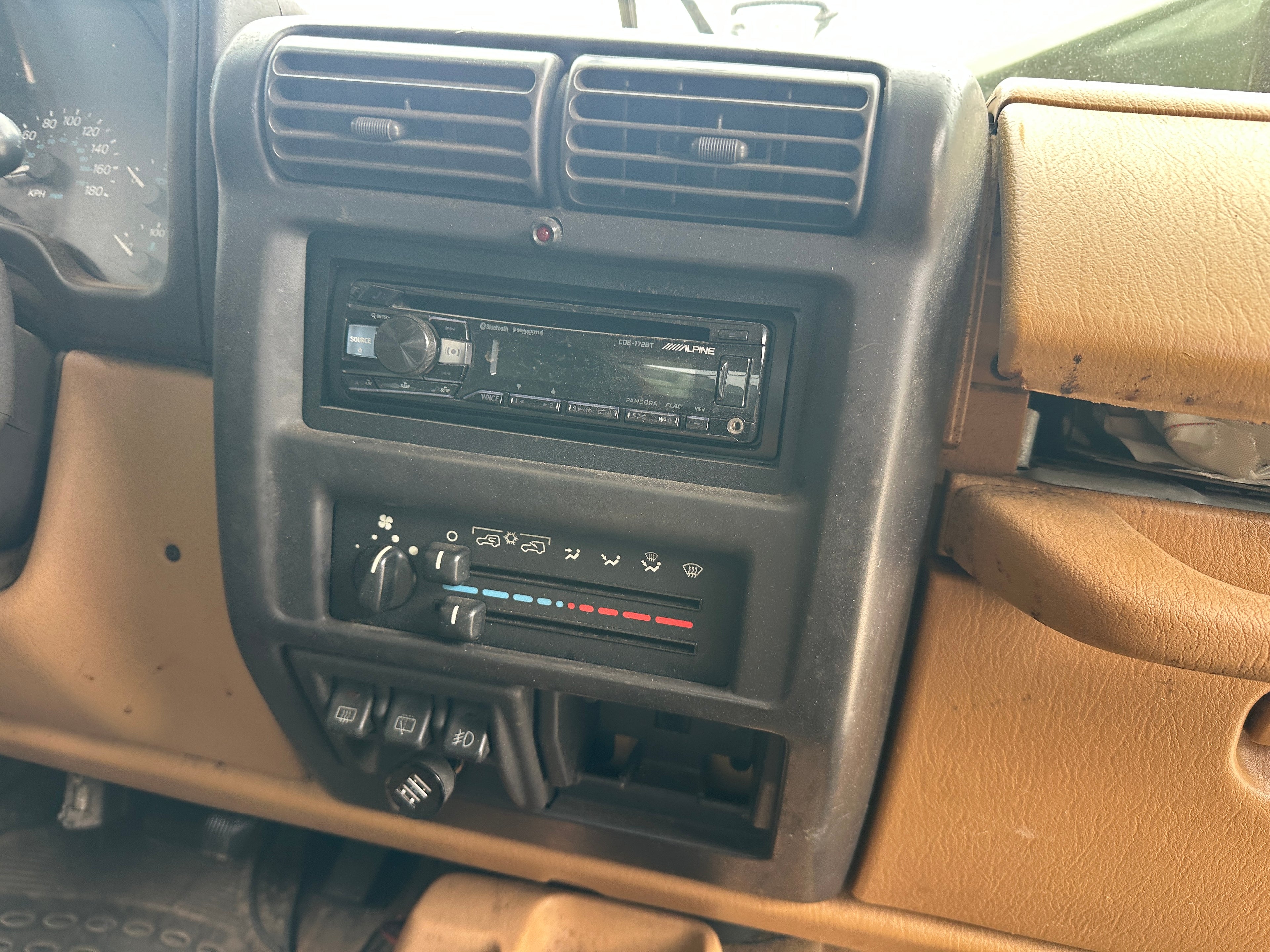 1998 Jeep Wrangler TJ 4.0 – J2531