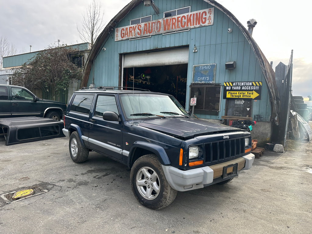 2000 Jeep Cherokee XJ 4.0 2dr – J2511